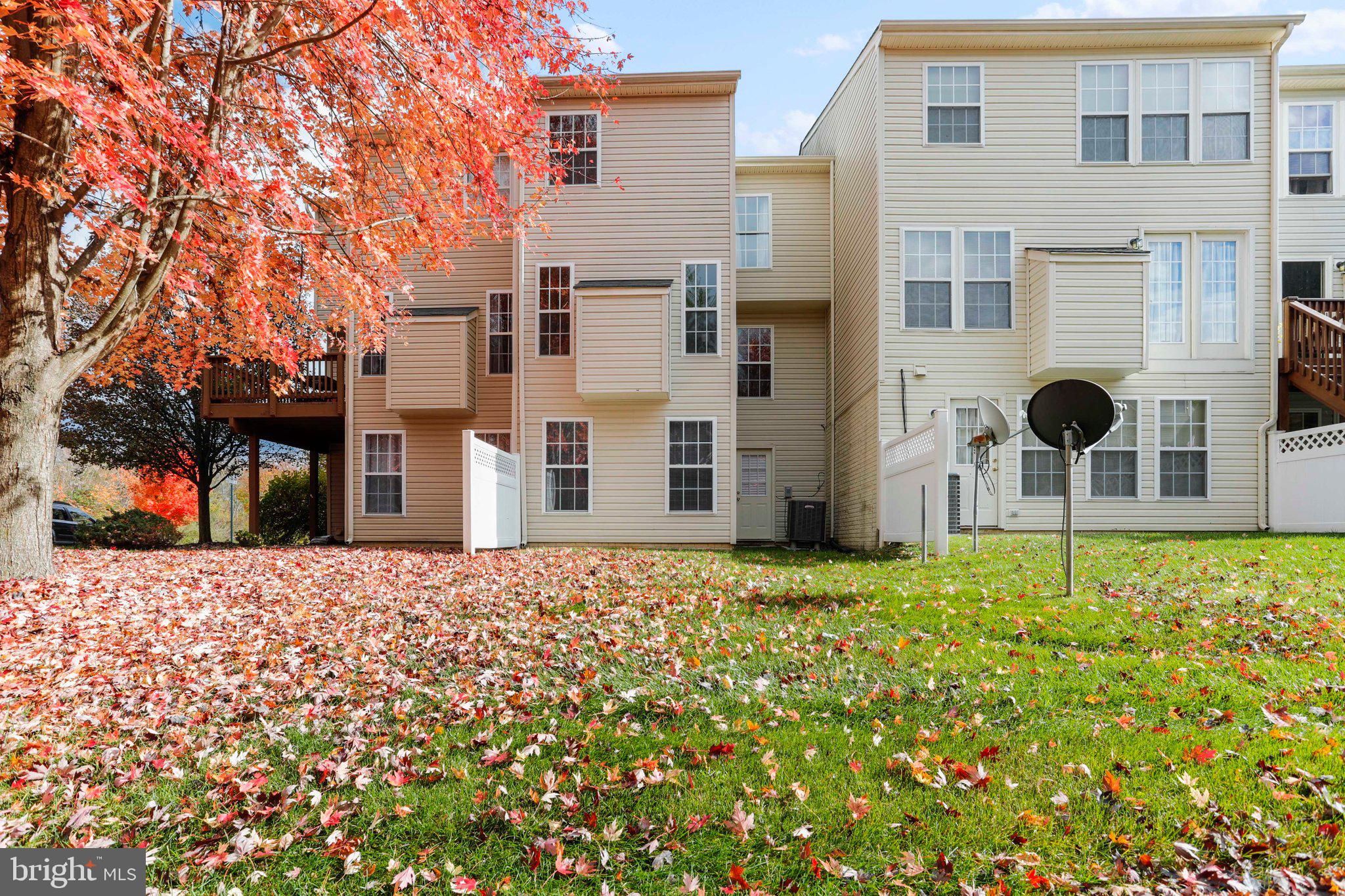 LAKELAND PLACE - Residential