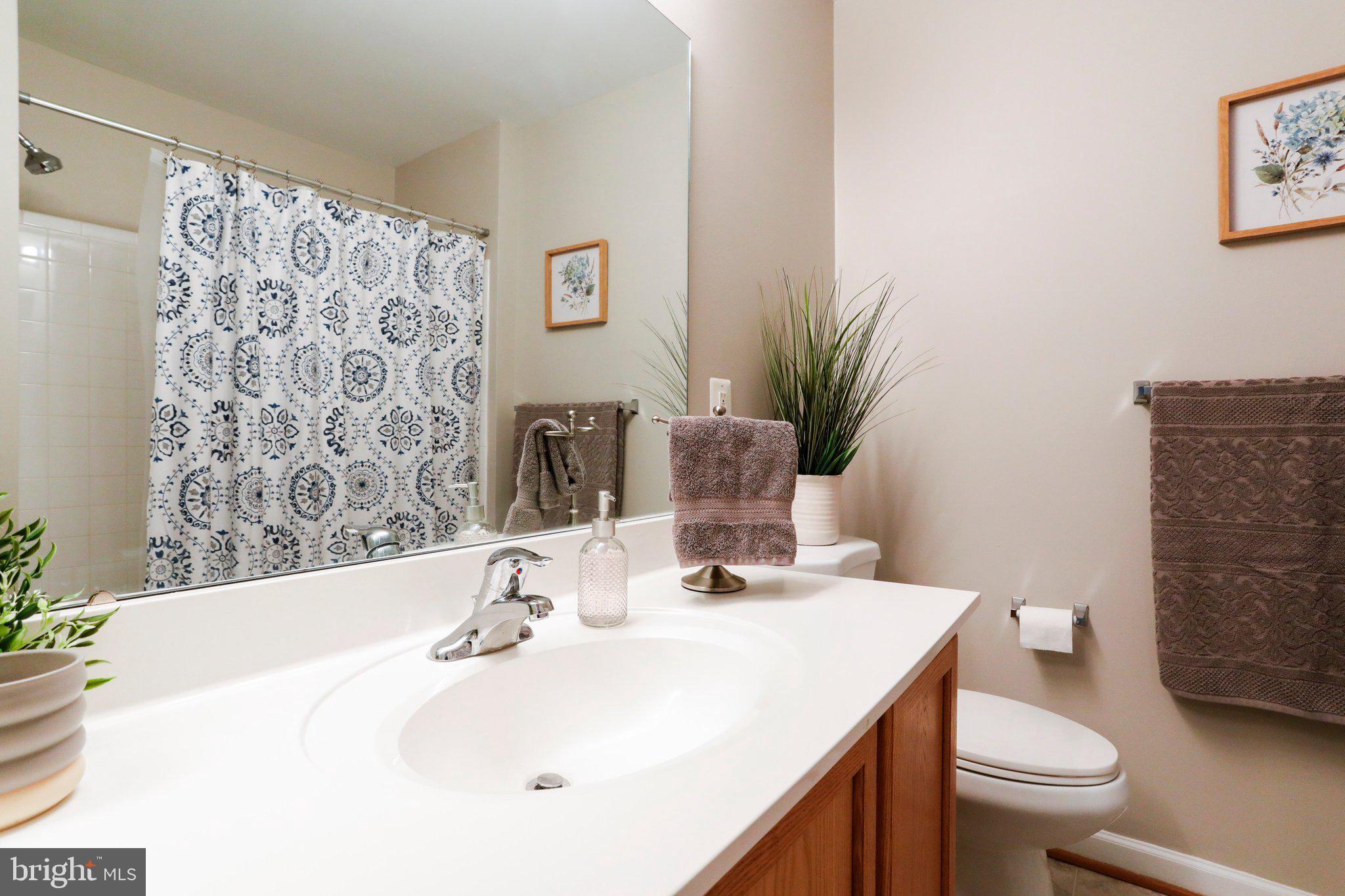 LAKELAND PLACE - Residential