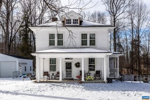 Homes For Sale - 4615 Davis Hwy Hwy<br/> LOUISA, VA 23093