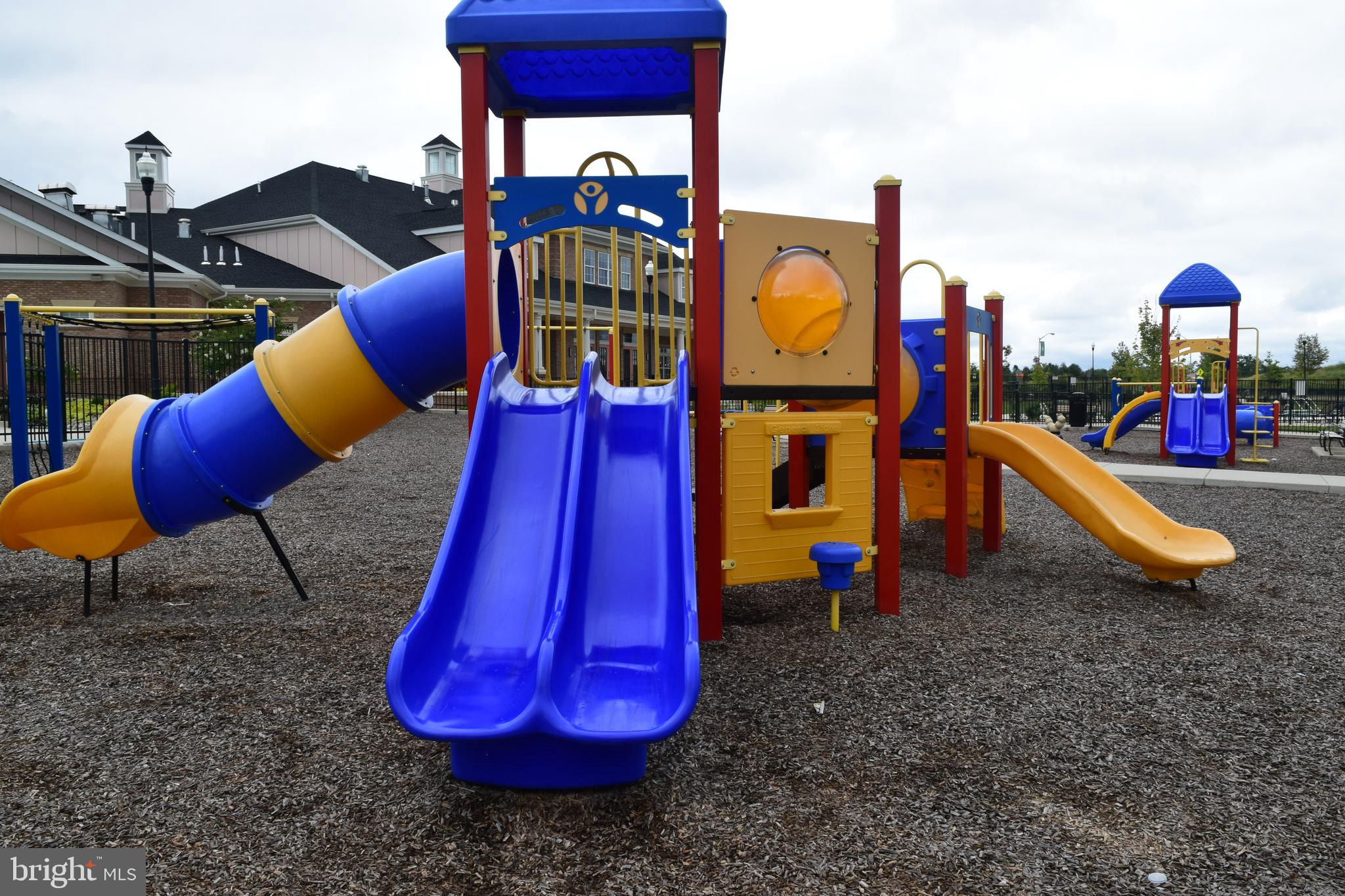 PARKSIDE - Residential Lease