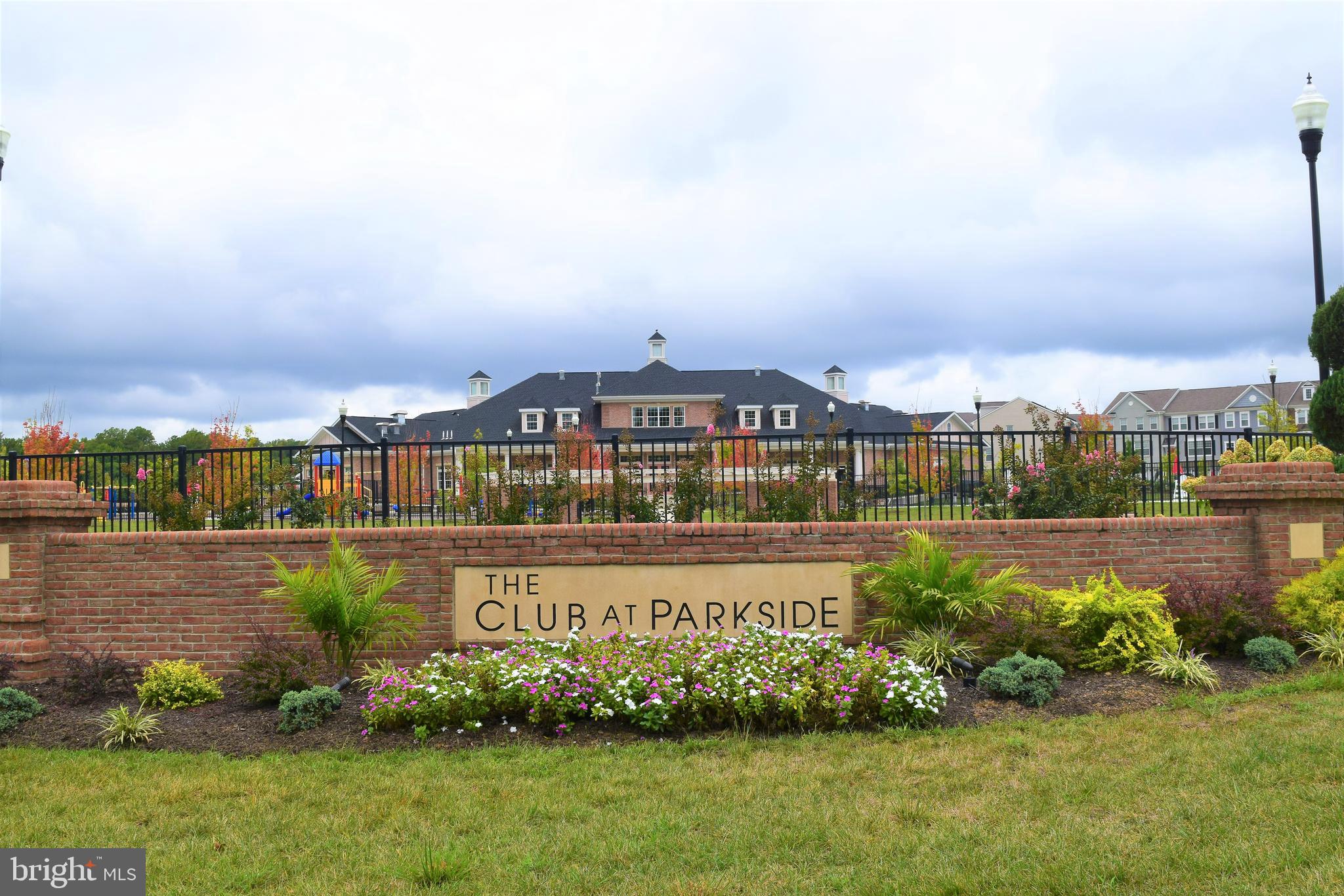 PARKSIDE - Residential Lease