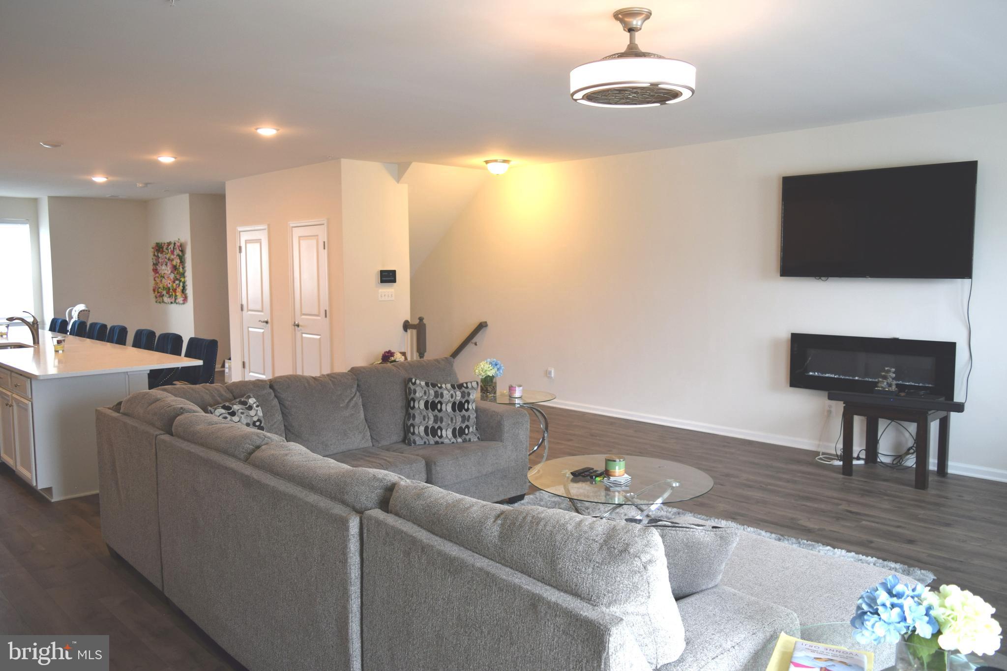 PARKSIDE - Residential Lease