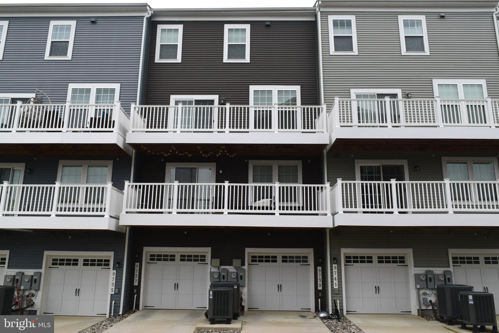 PARKSIDE - Residential Lease