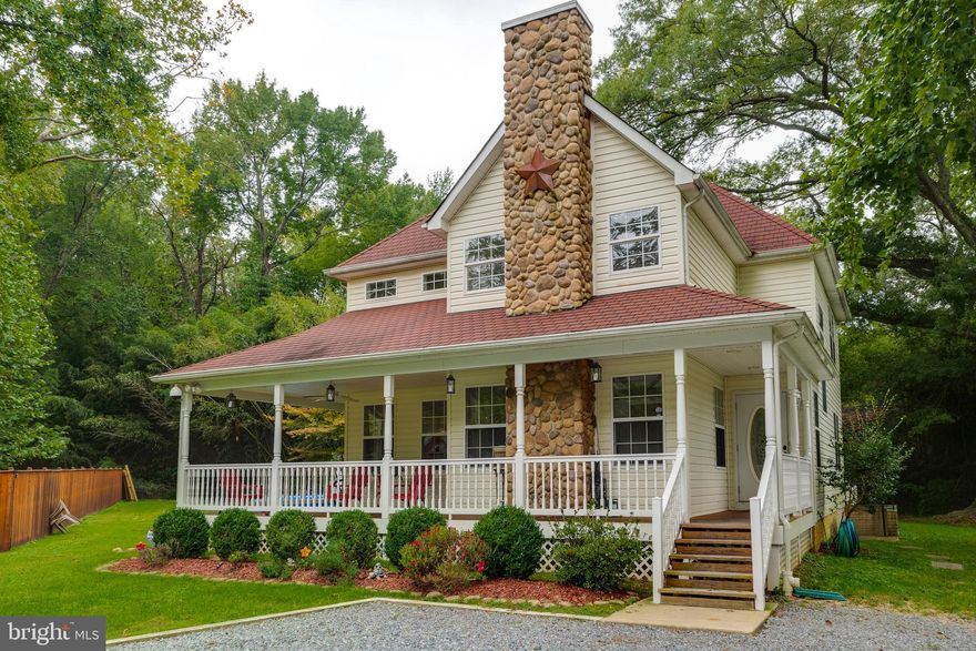 Great home in a great location!! One of Prince Georges County's best kept secrets! This beautiful custom built colonial sits on over .5 acres with NO HOA!!!!! This is a must-see. Featuring a fully finished basement Hardwood floors throughout, a Two-story family room, 2nd story loft with cathedral ceilings overlooking the family room, and a first-floor owners suite. Too many upgrades to list! Located in a scenic water privileged community near Piscataway Park! Boat ramps, miles of trails to walk, in sight of Historic Mount Vernon. All less than 20-minutes from Washington, DC, and Northern, VA! Welcome to paradise!!!!!