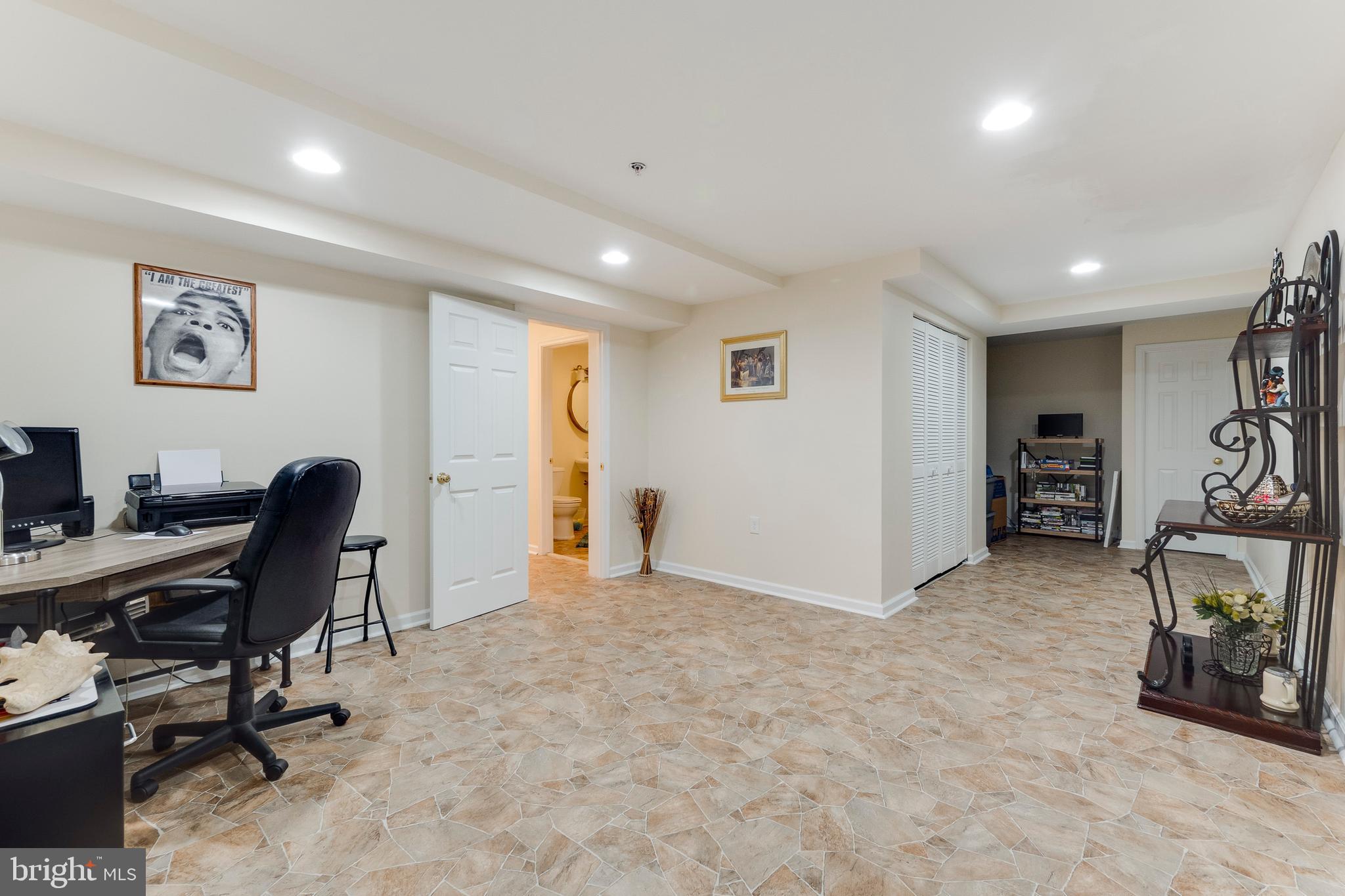 CALVERT MANOR - Residential