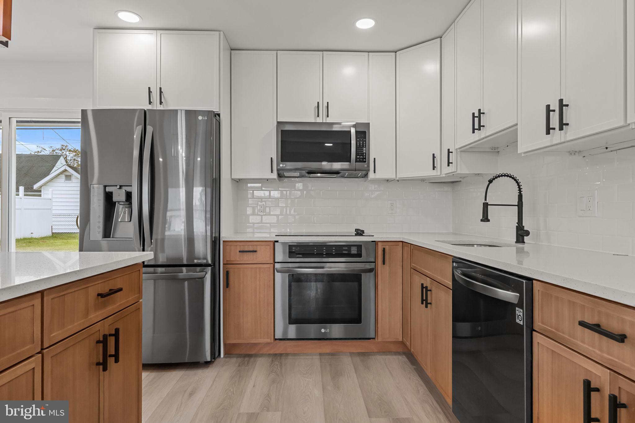 JUNEWOOD - Residential Lease