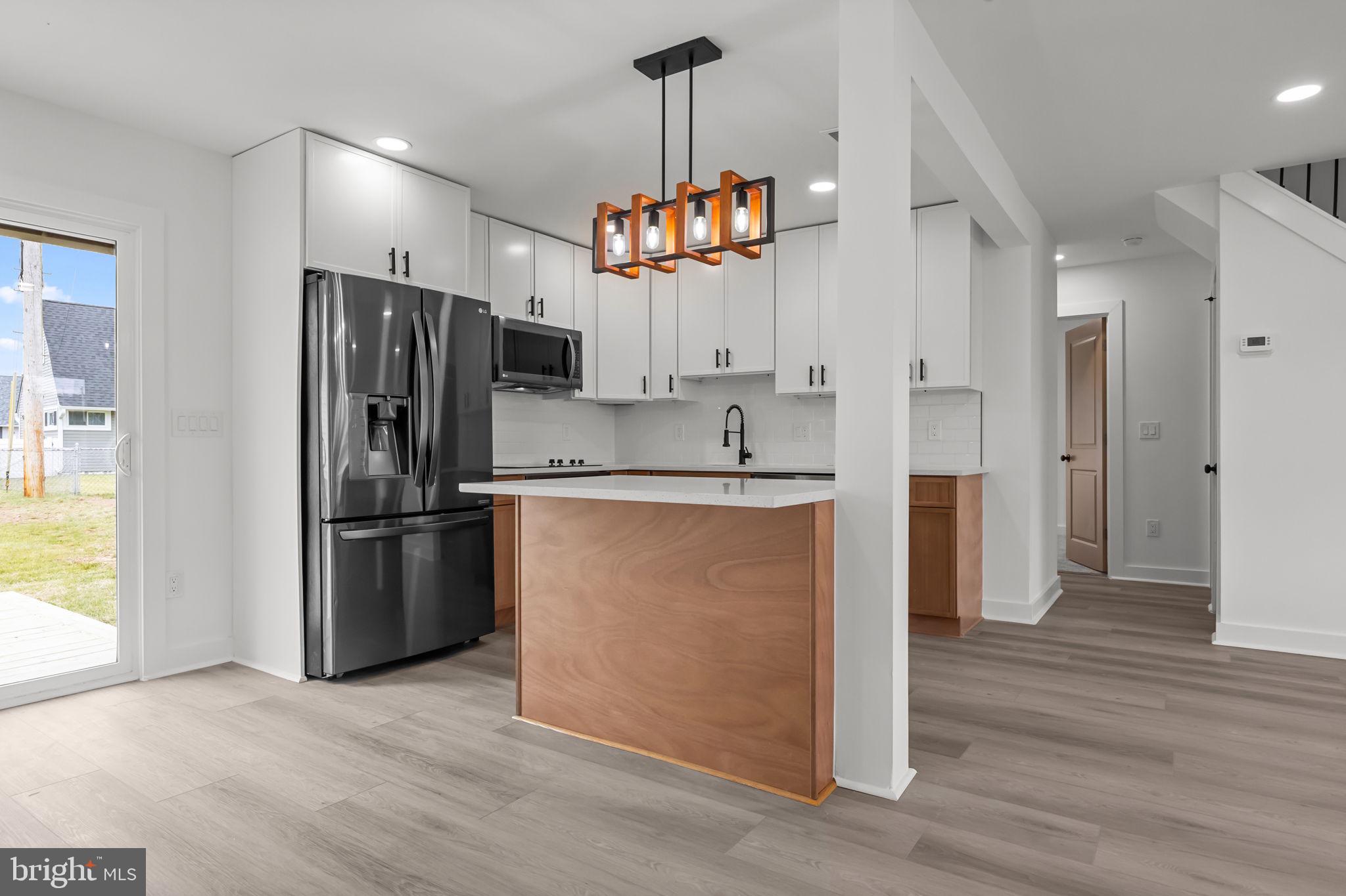 JUNEWOOD - Residential Lease