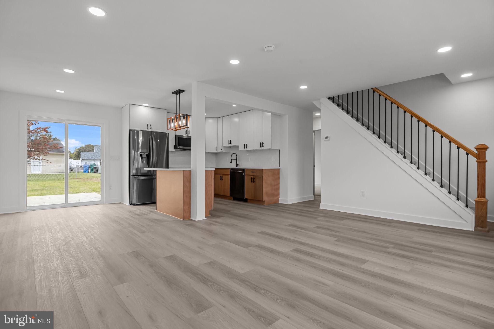 JUNEWOOD - Residential Lease