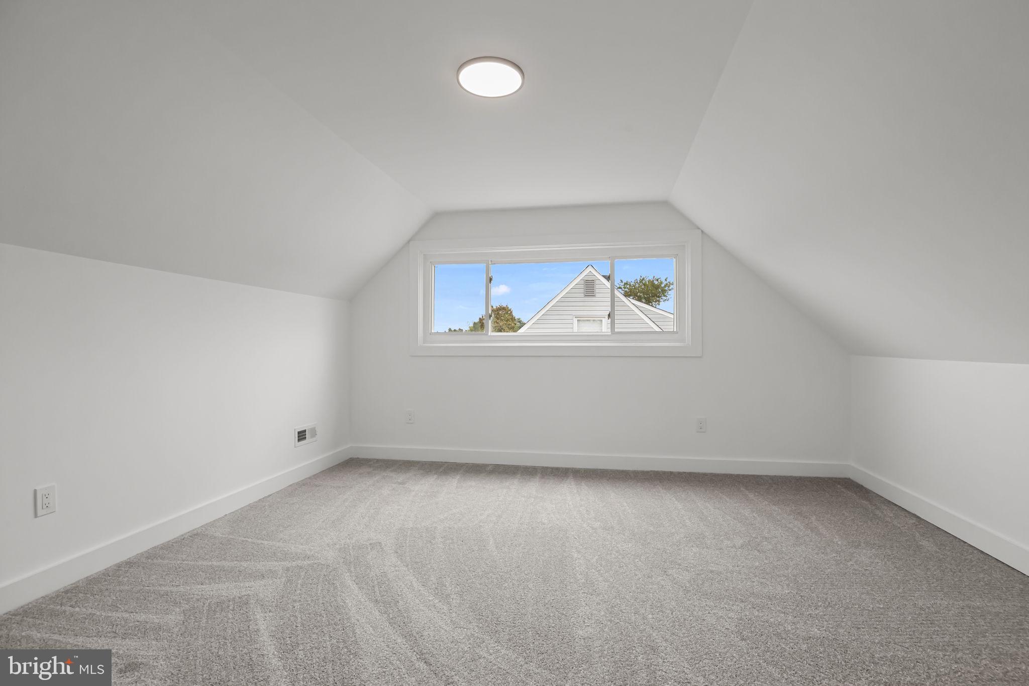 JUNEWOOD - Residential Lease