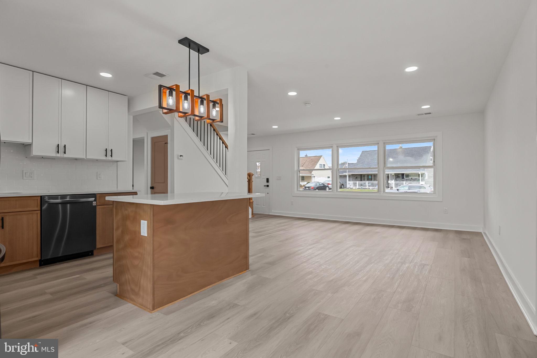 JUNEWOOD - Residential Lease