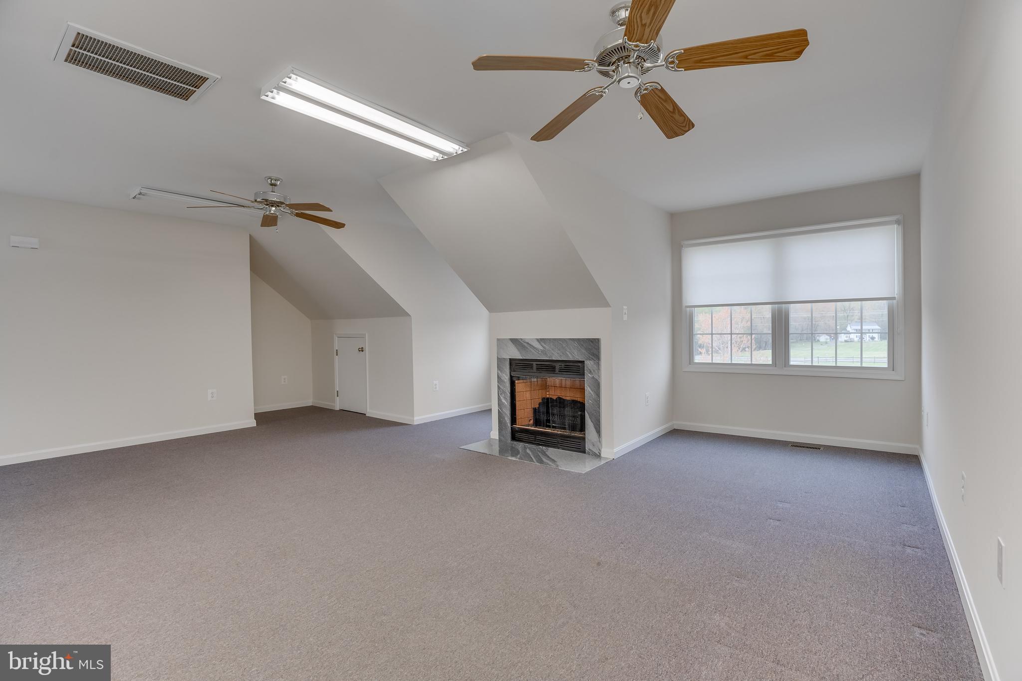 HUGHESVILLE - Residential