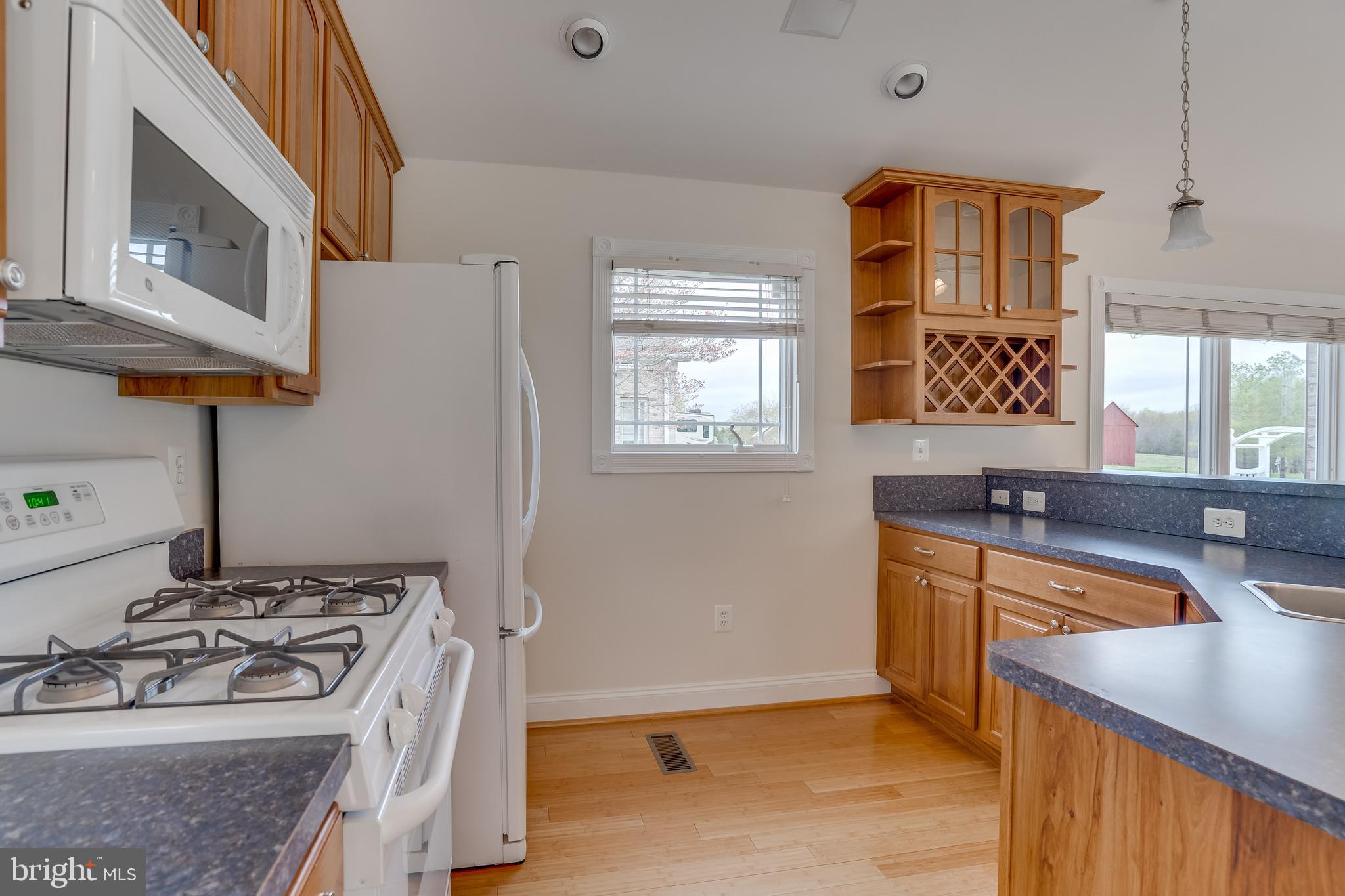 HUGHESVILLE - Residential