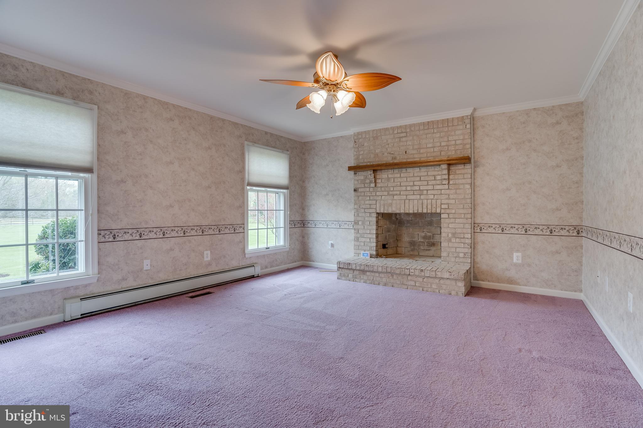 HUGHESVILLE - Residential