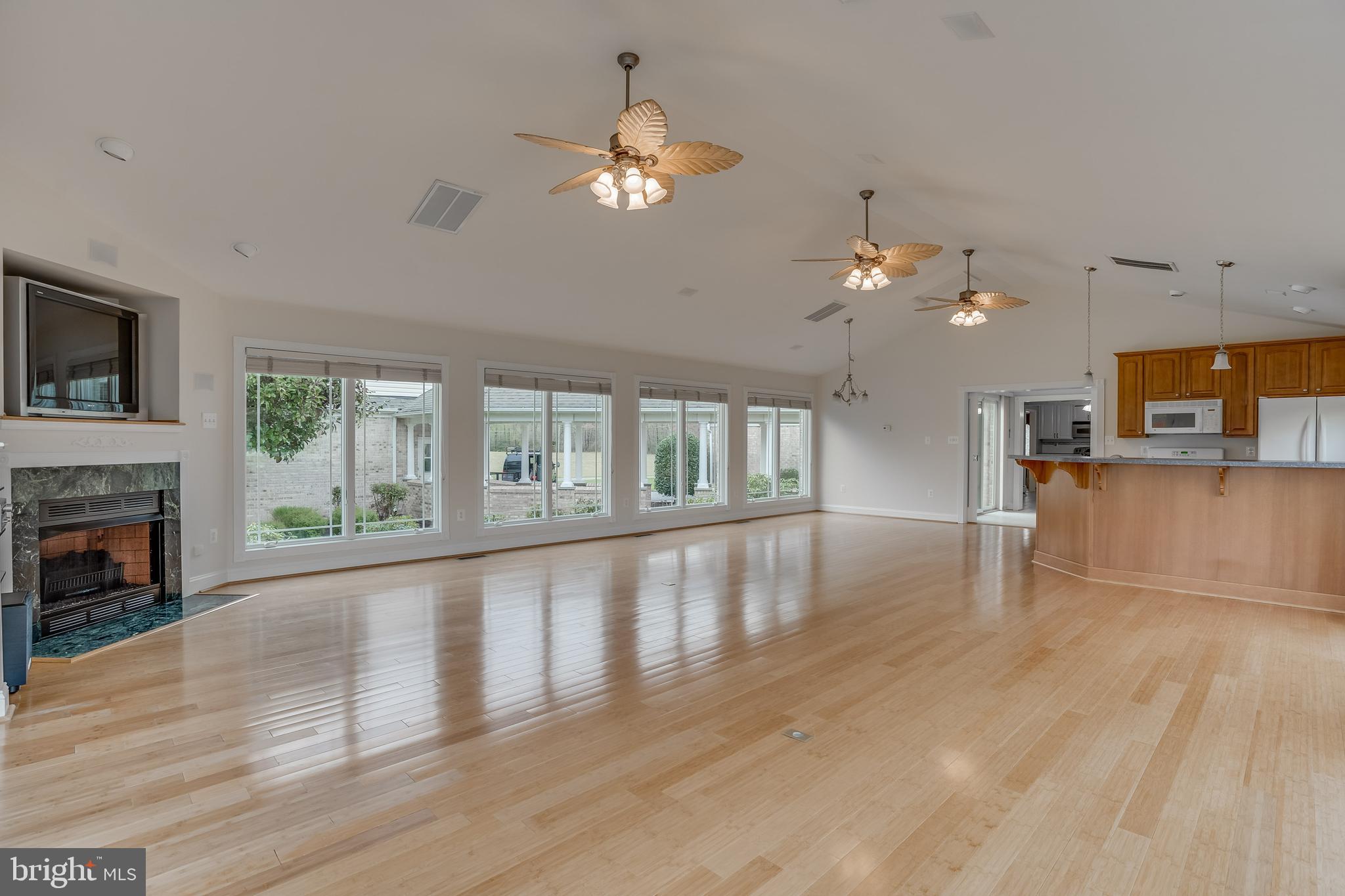 HUGHESVILLE - Residential