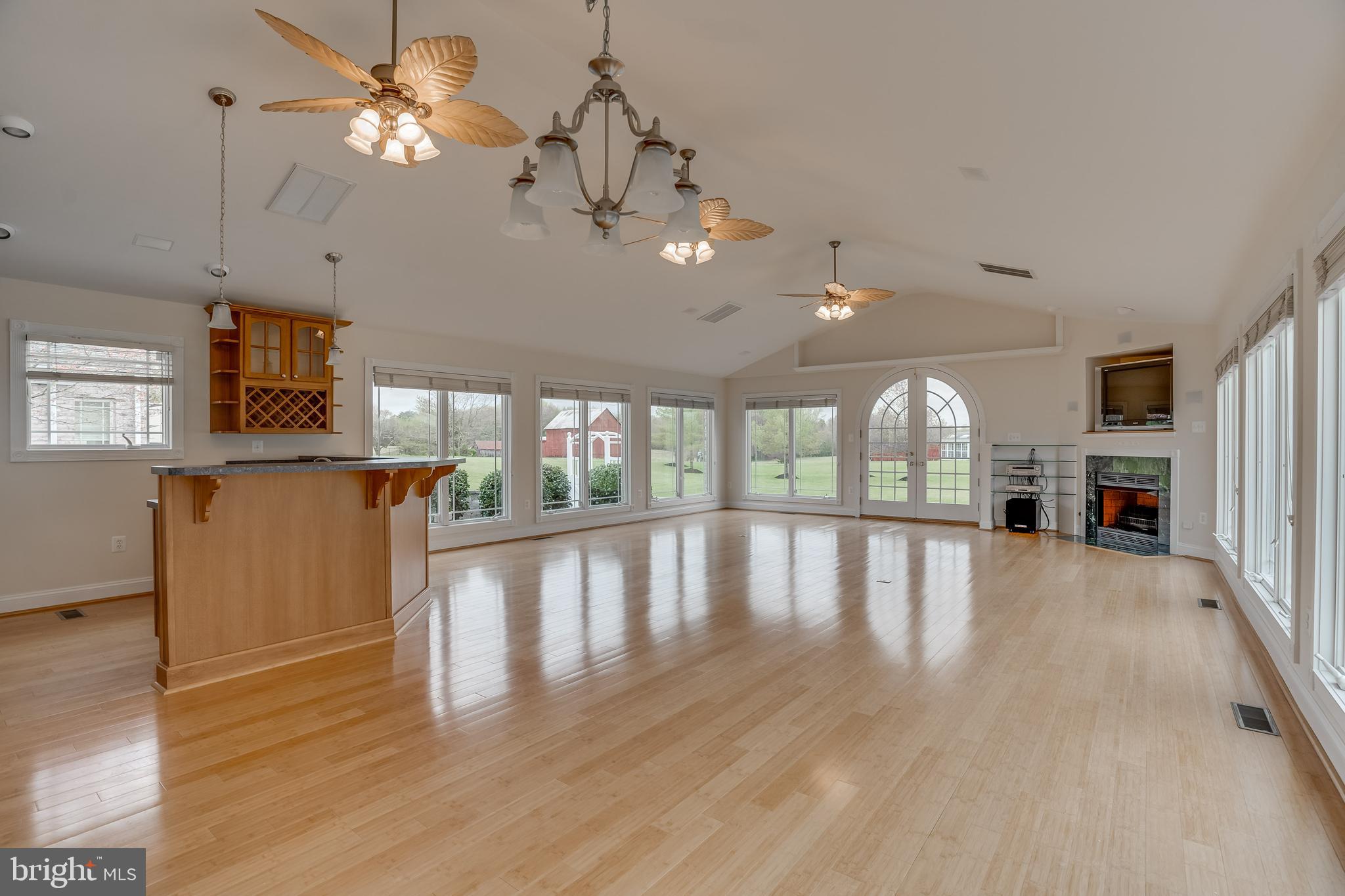 HUGHESVILLE - Residential