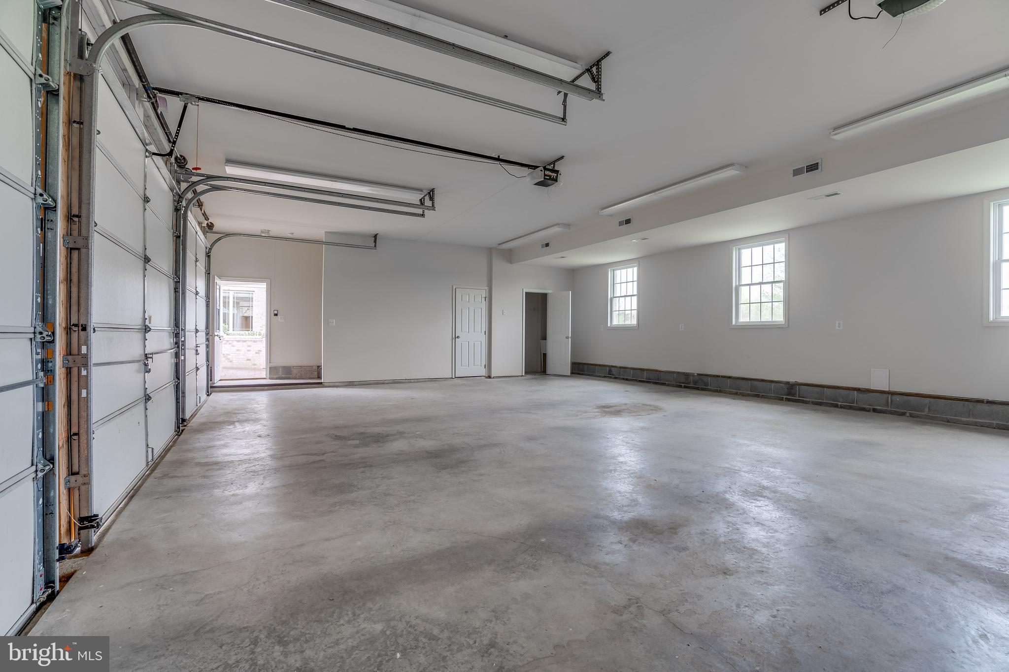 HUGHESVILLE - Residential