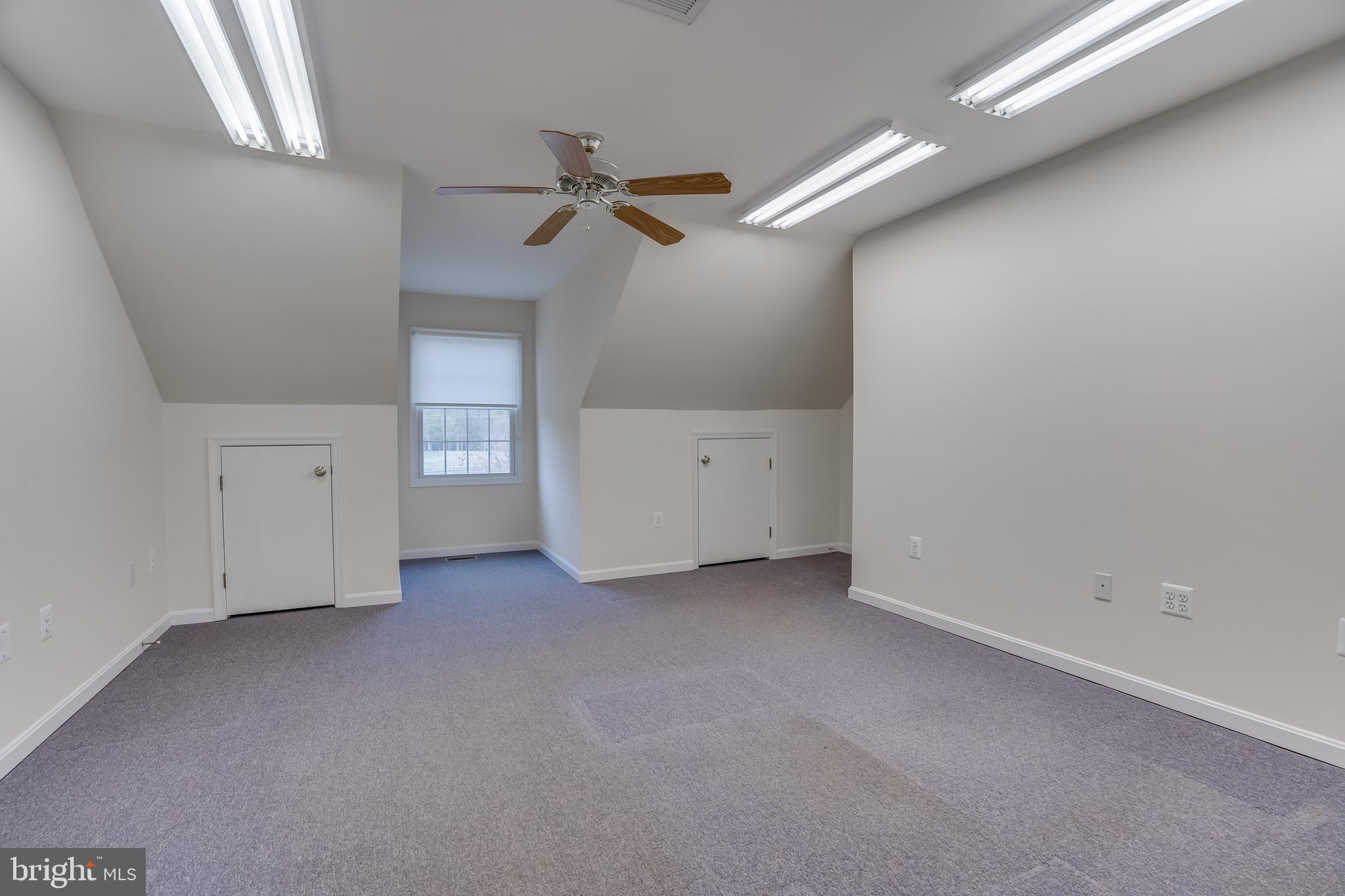 HUGHESVILLE - Residential