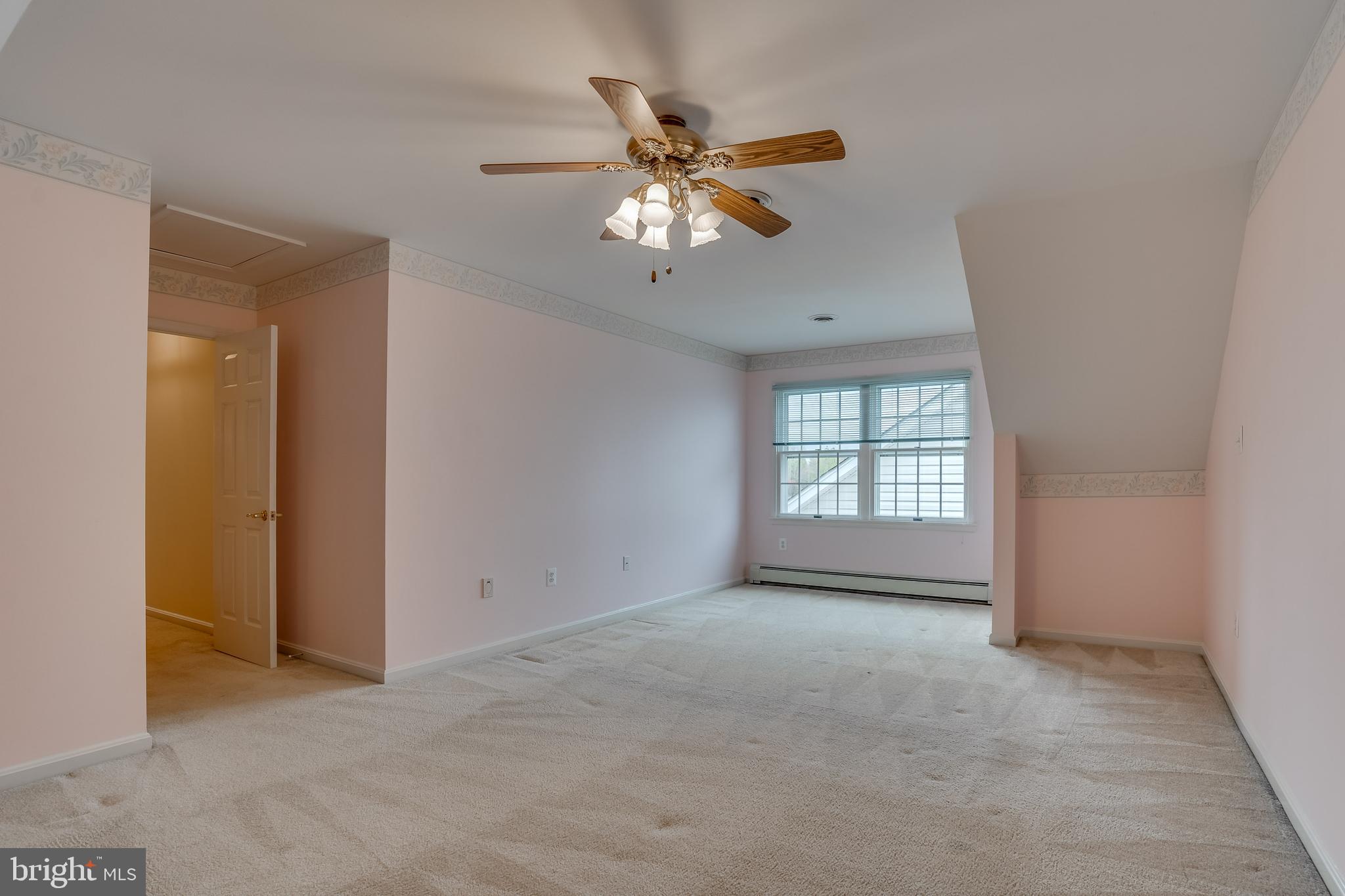 HUGHESVILLE - Residential