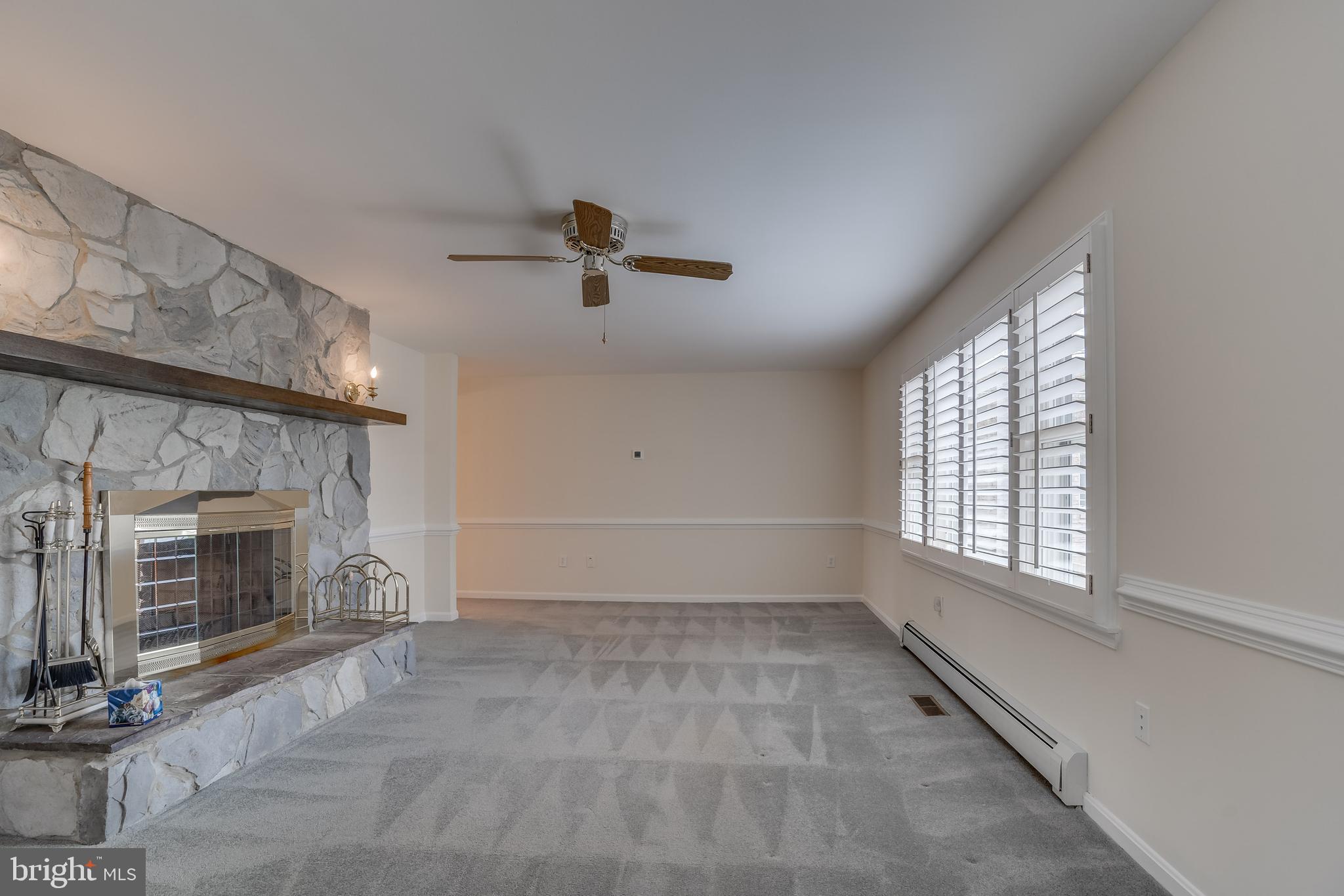 HUGHESVILLE - Residential