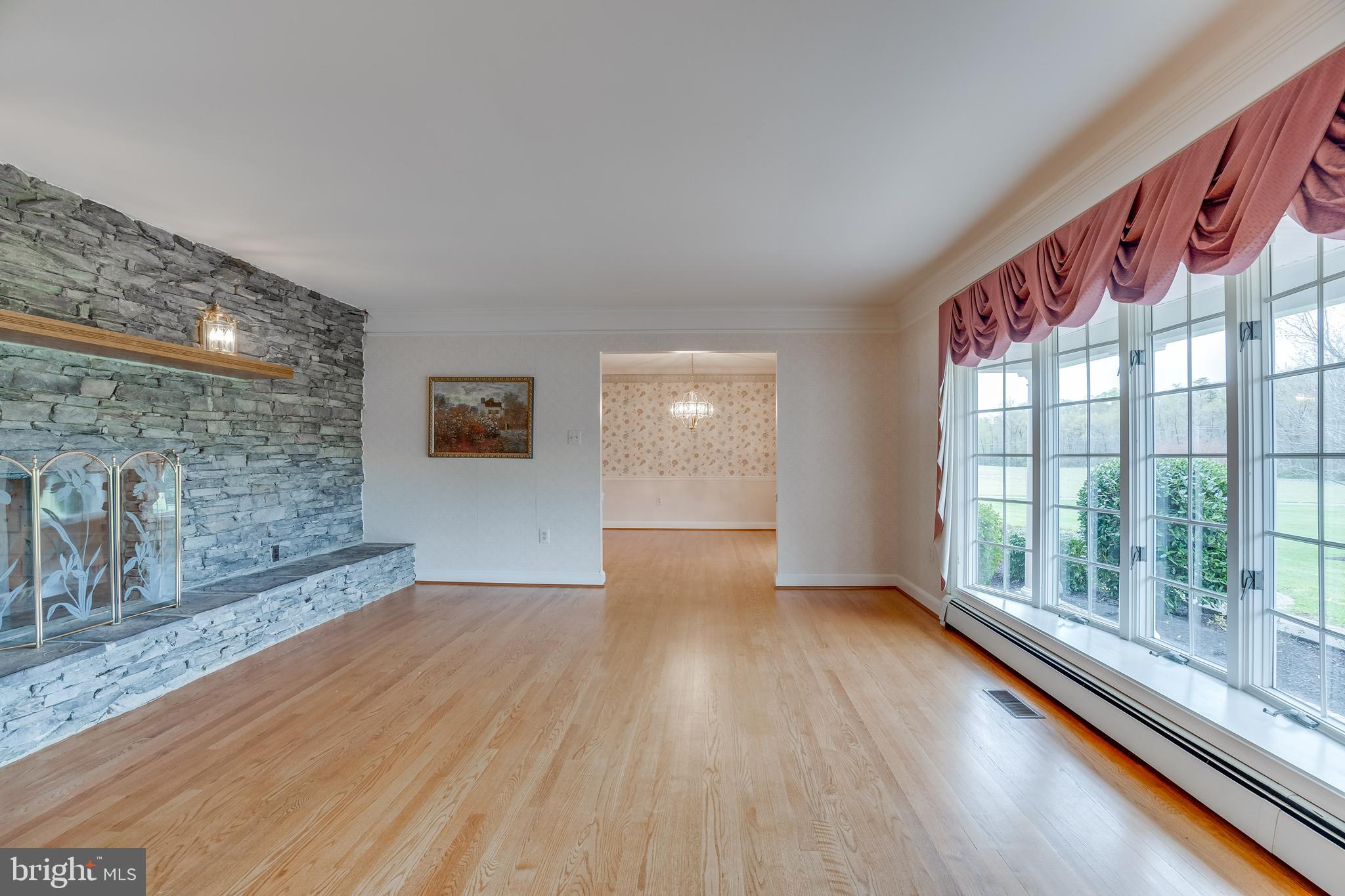 HUGHESVILLE - Residential