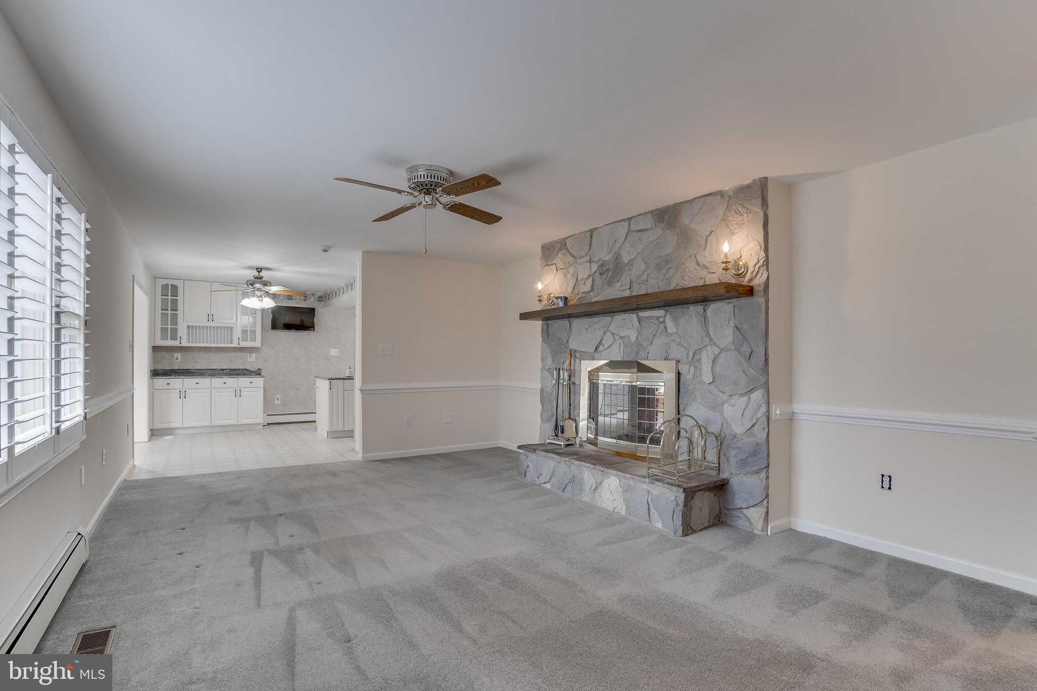 HUGHESVILLE - Residential