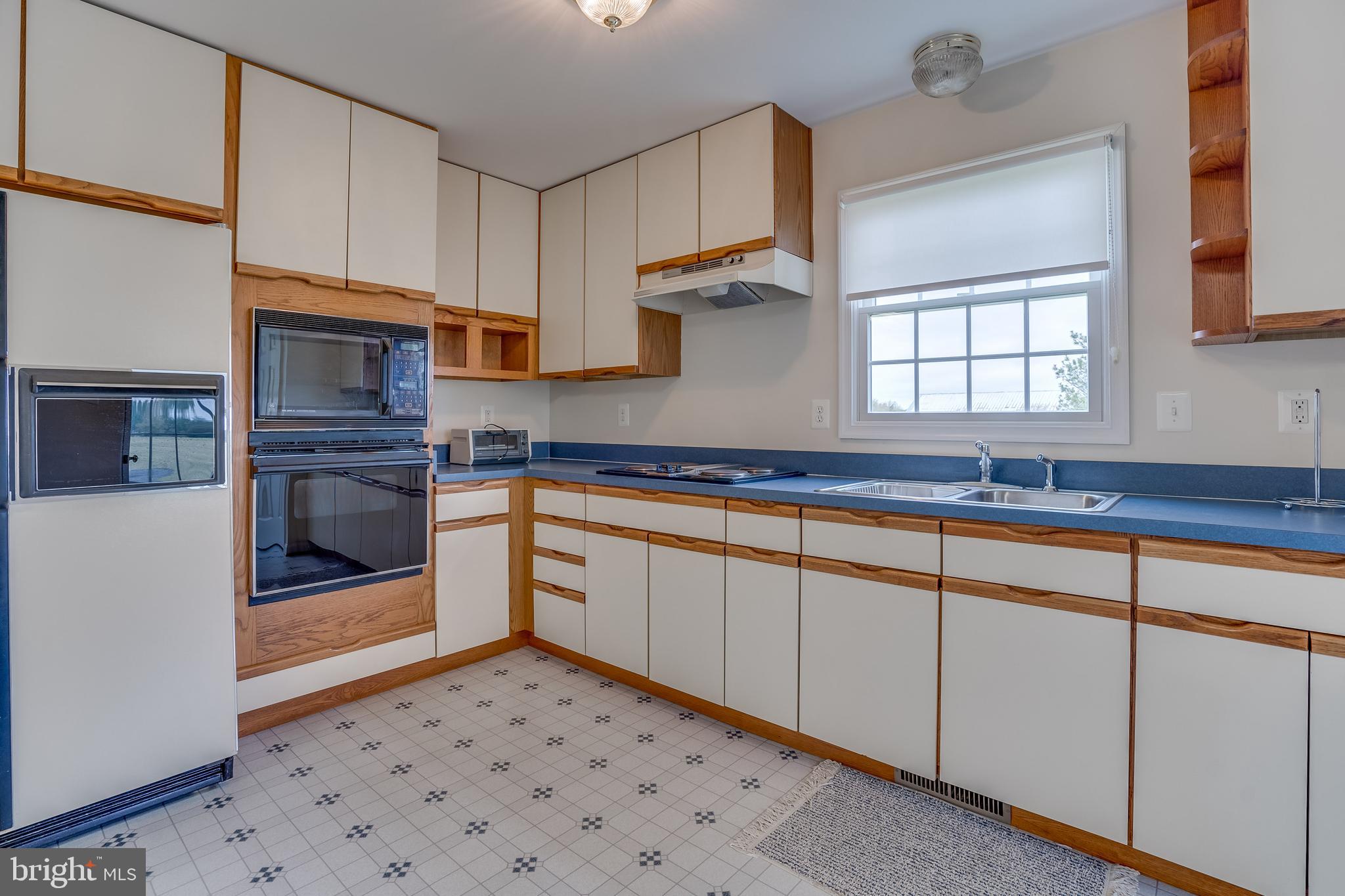 HUGHESVILLE - Residential