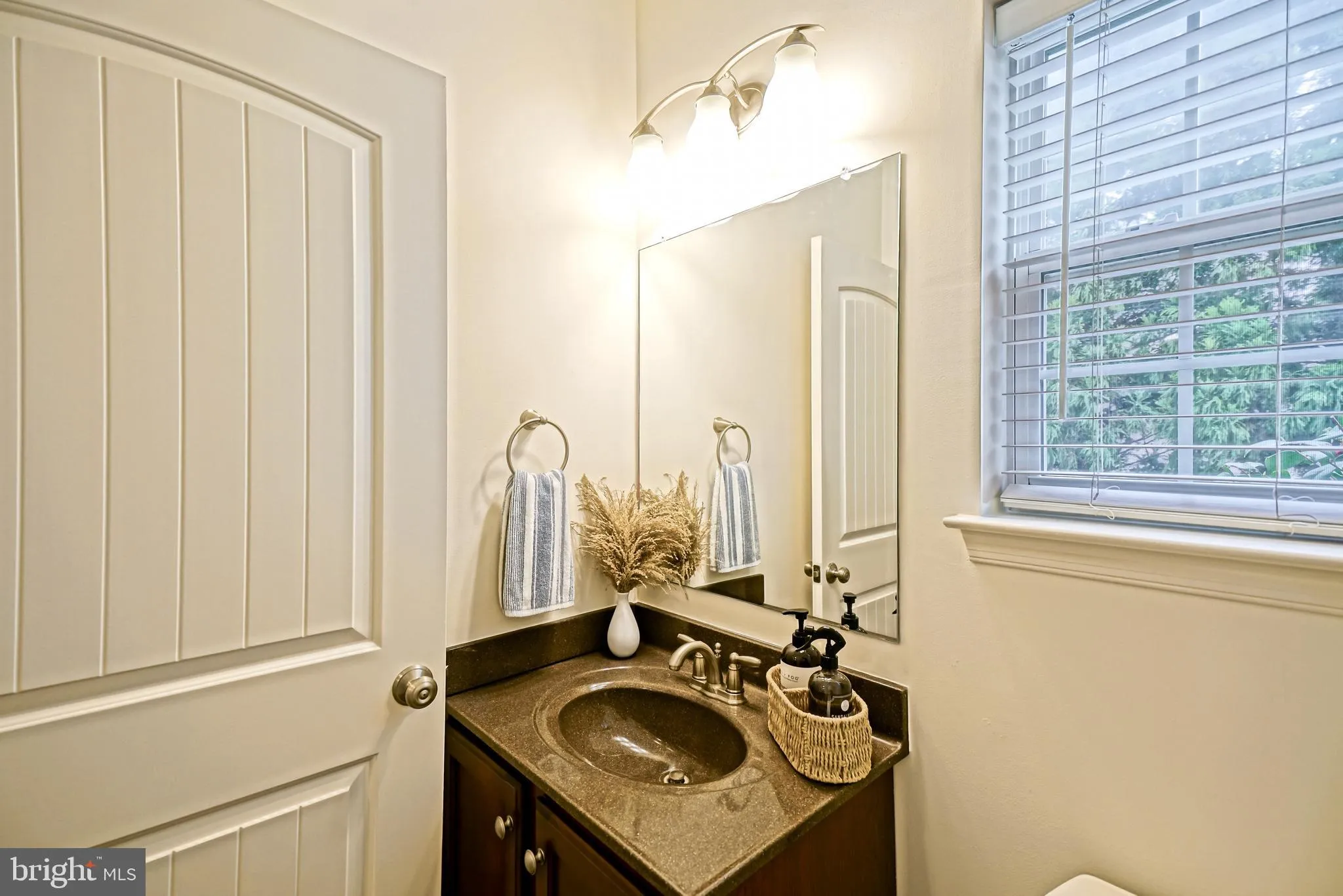 Lewes, Delaware 19958, United States, 5 Bedrooms Bedrooms, ,4 BathroomsBathrooms,Residential,Active,122967