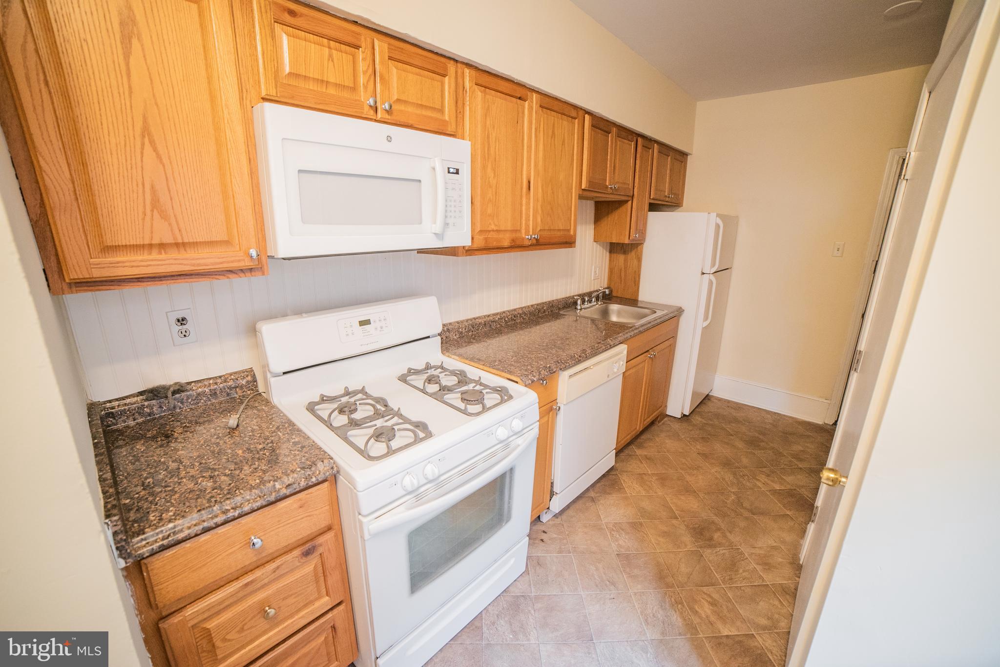 SOUTH STREET - Residential Income