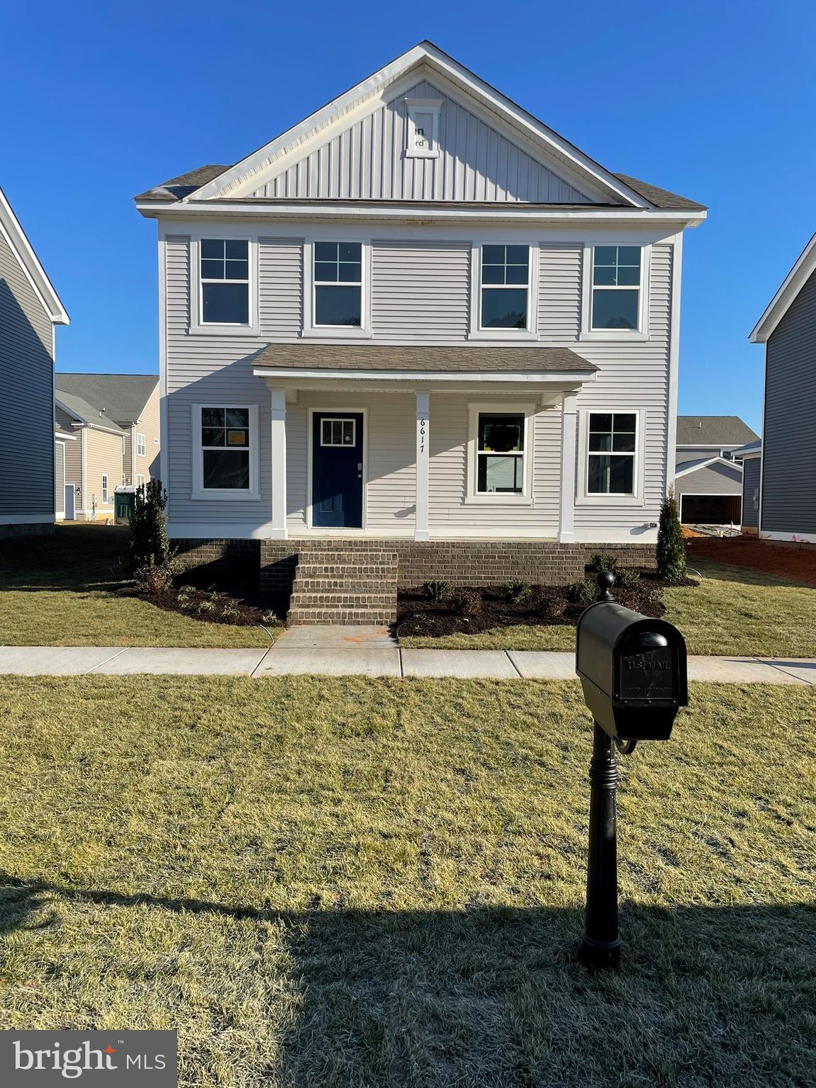 LADYSMITH VILLAGE - Residential