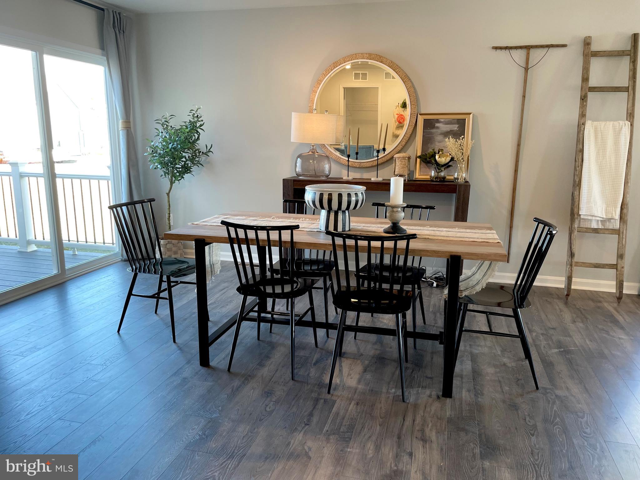 LADYSMITH VILLAGE - Residential