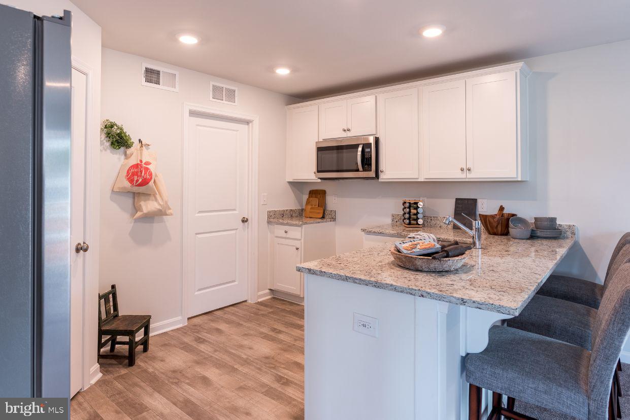 LADYSMITH VILLAGE - Residential