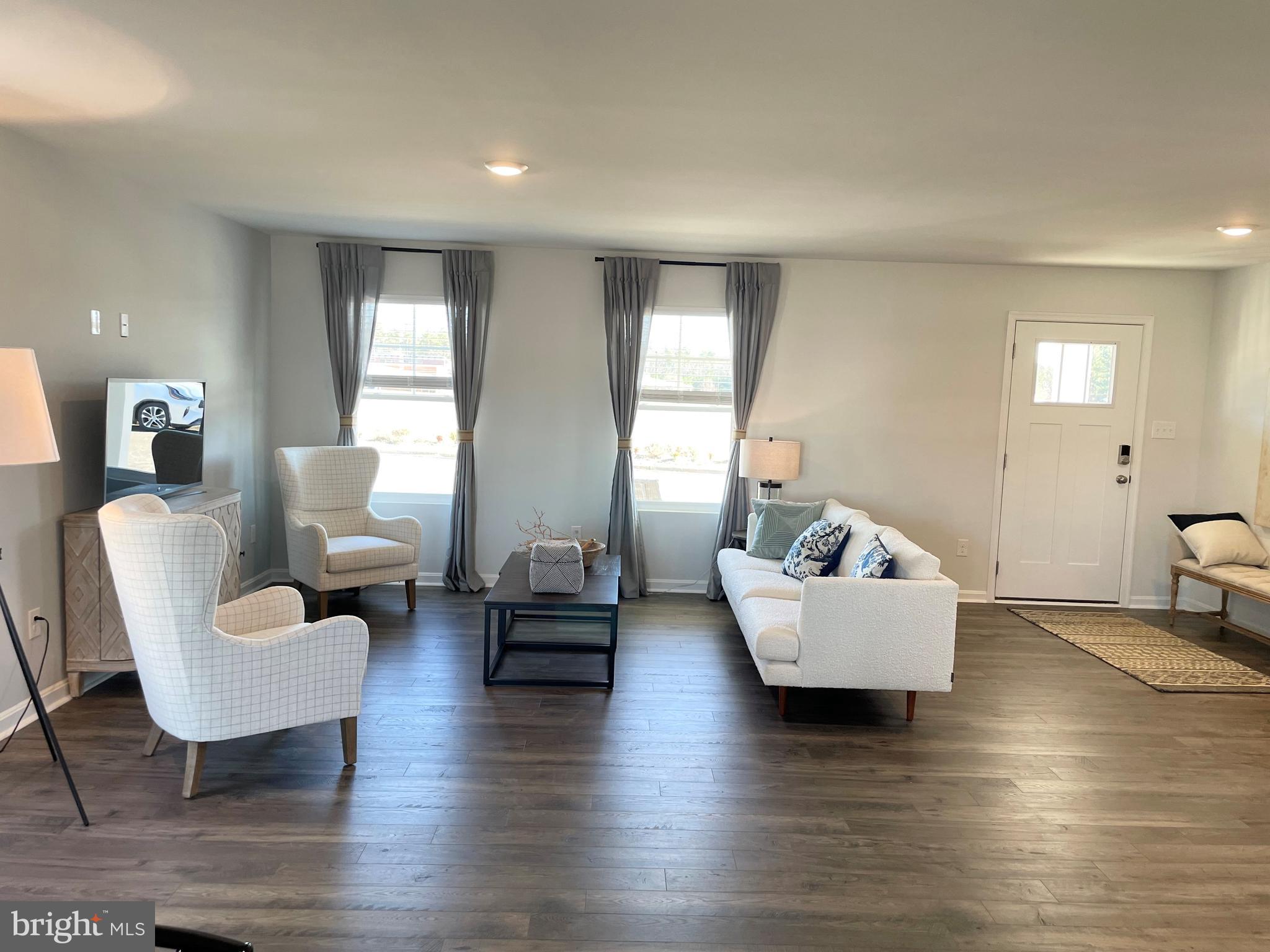 LADYSMITH VILLAGE - Residential