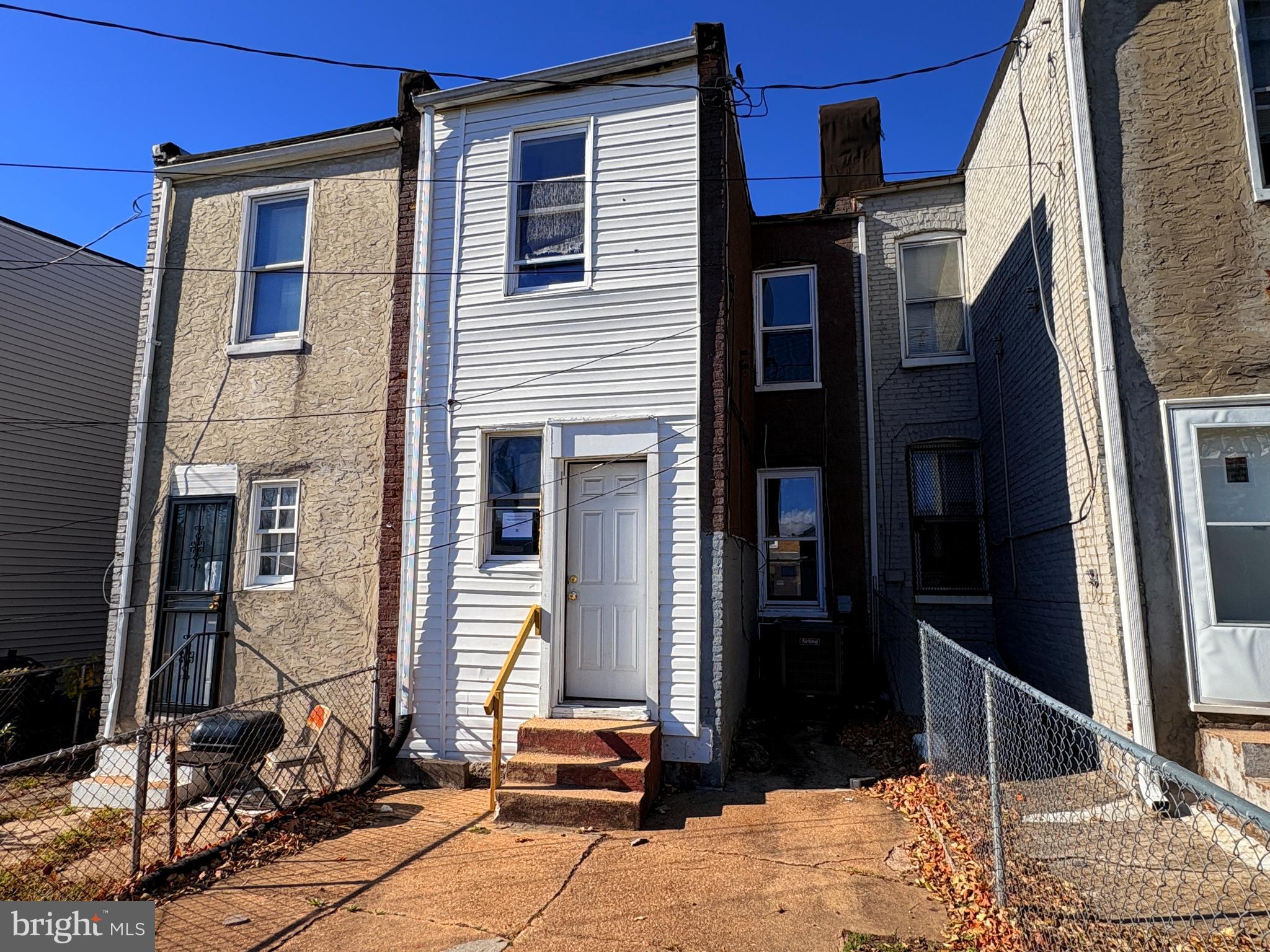 1115 N LAKEWOOD AVENUE N