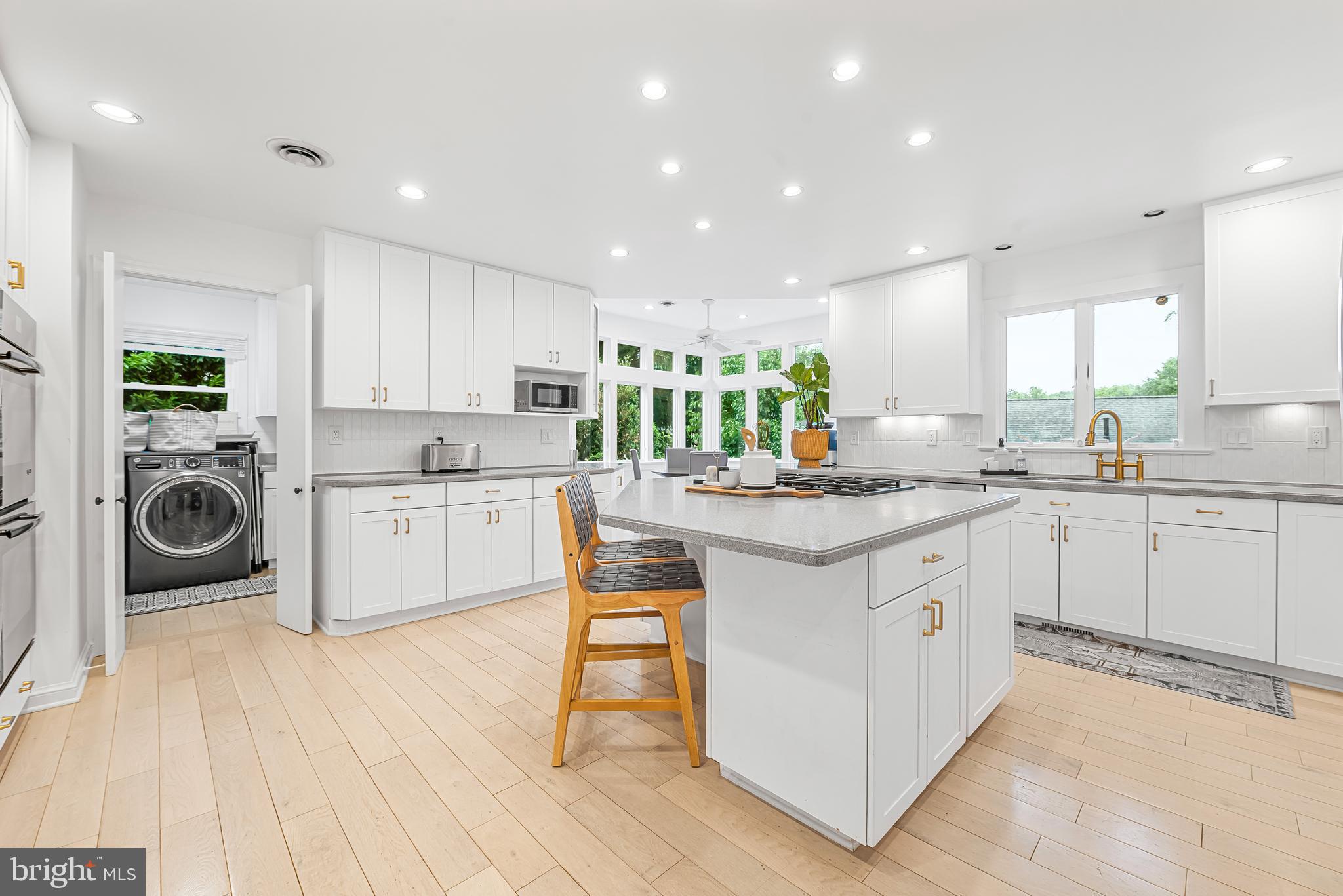 POTOMAC COMMONS - Residential