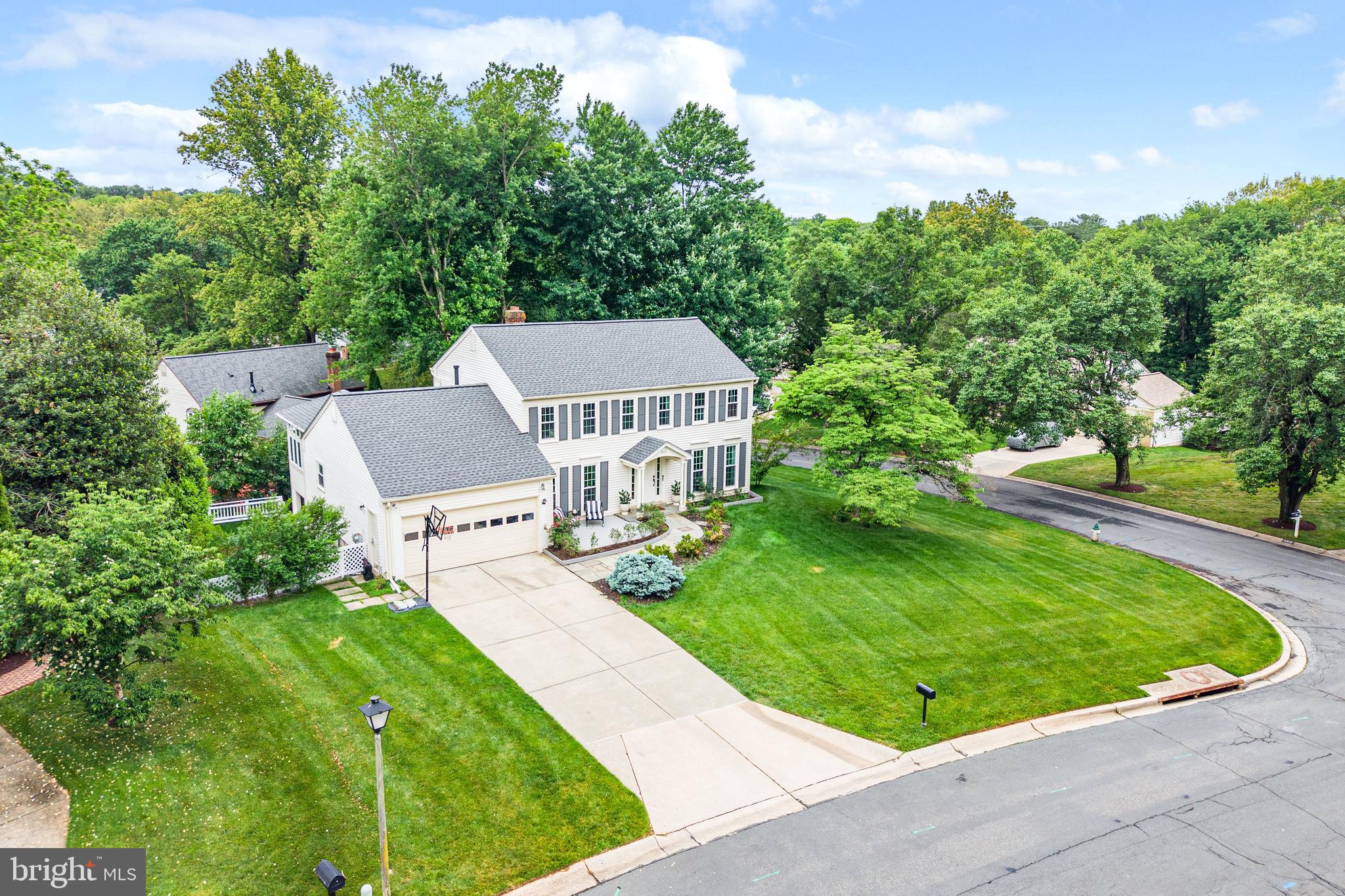 POTOMAC COMMONS - Residential