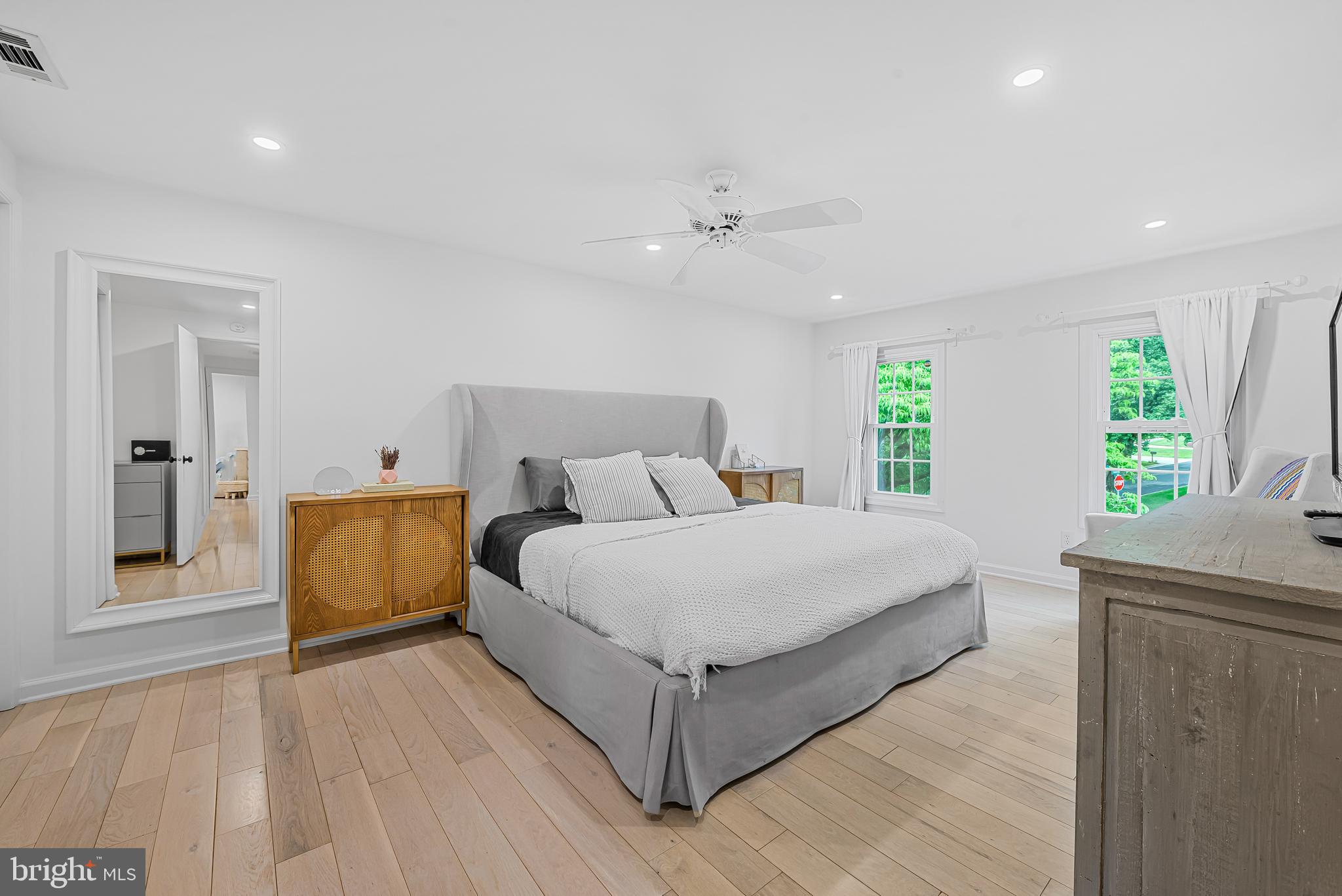 POTOMAC COMMONS - Residential