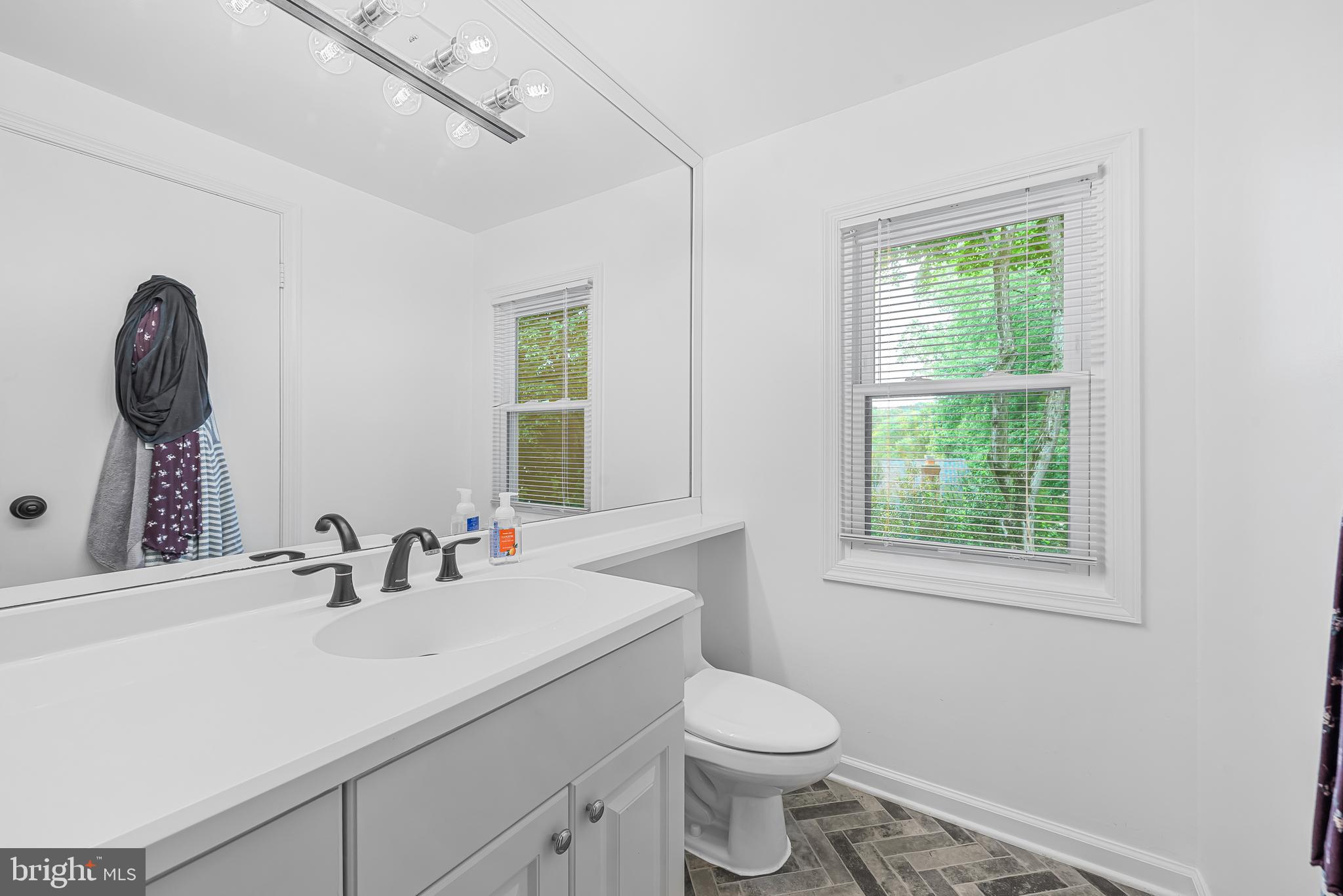POTOMAC COMMONS - Residential