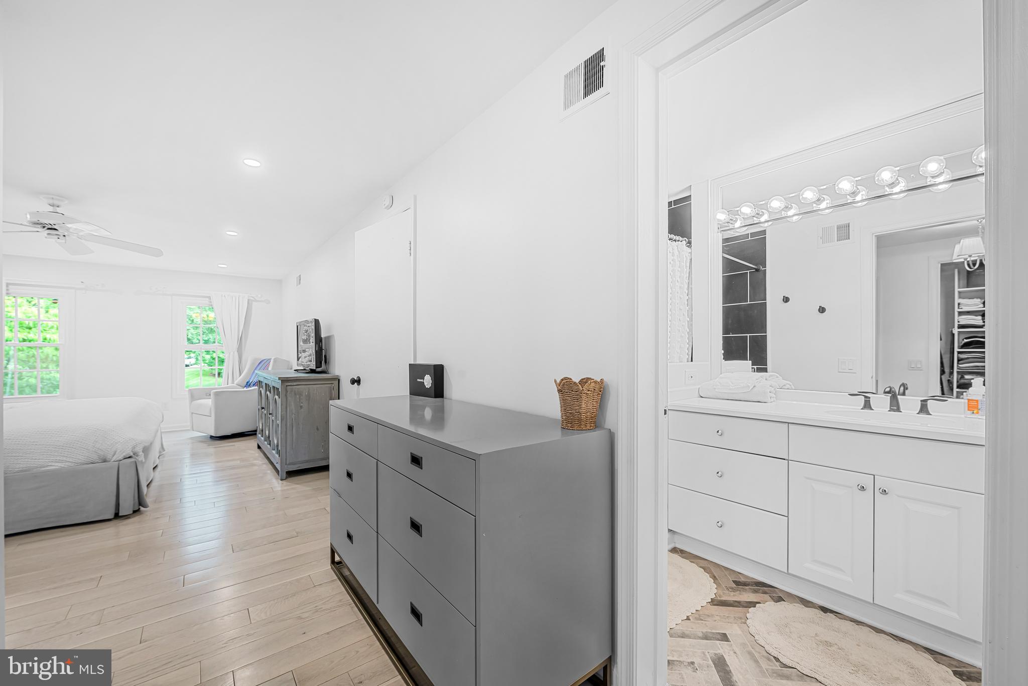 POTOMAC COMMONS - Residential