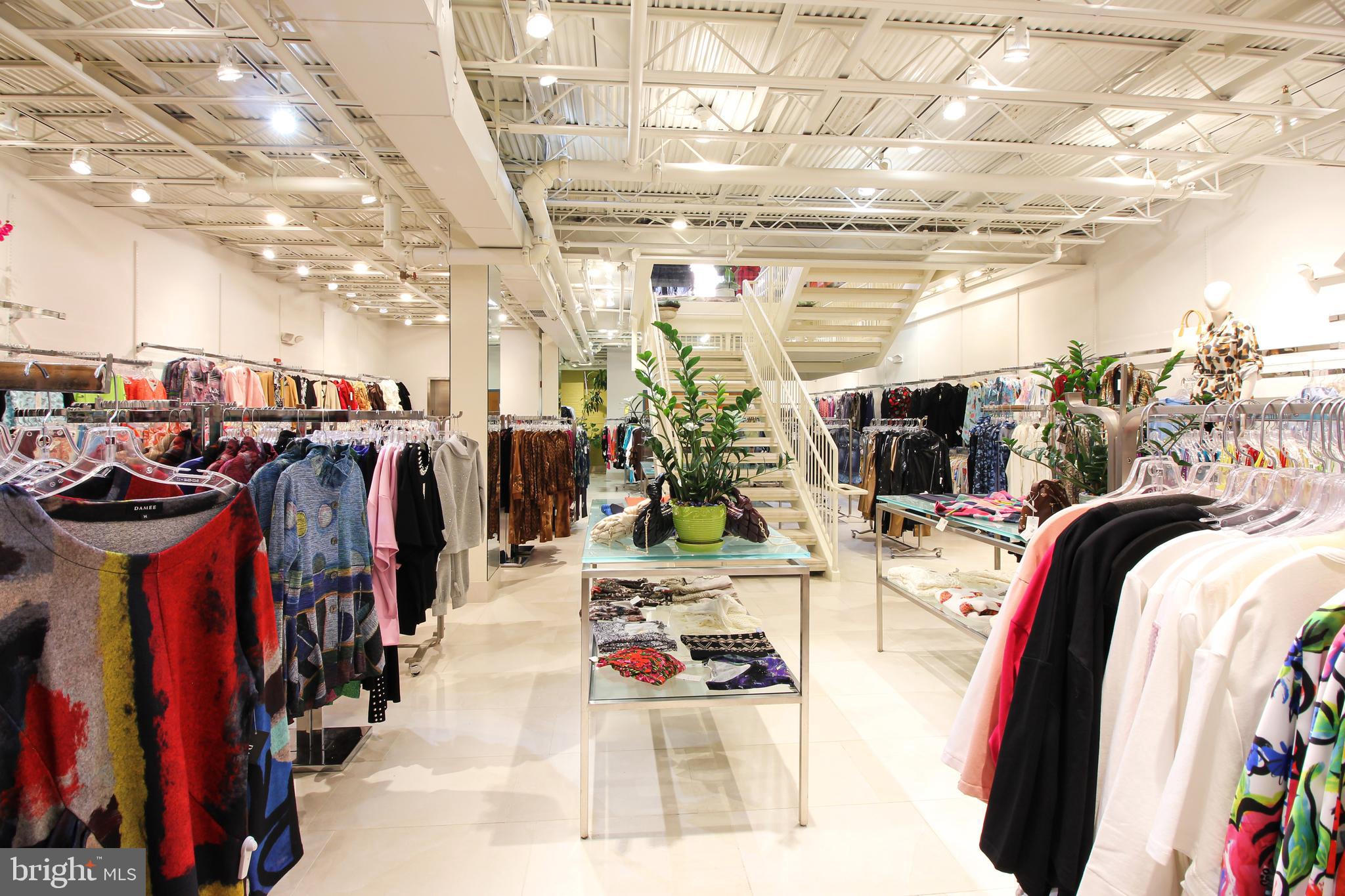 SILVER SPRING - Commercial Lease