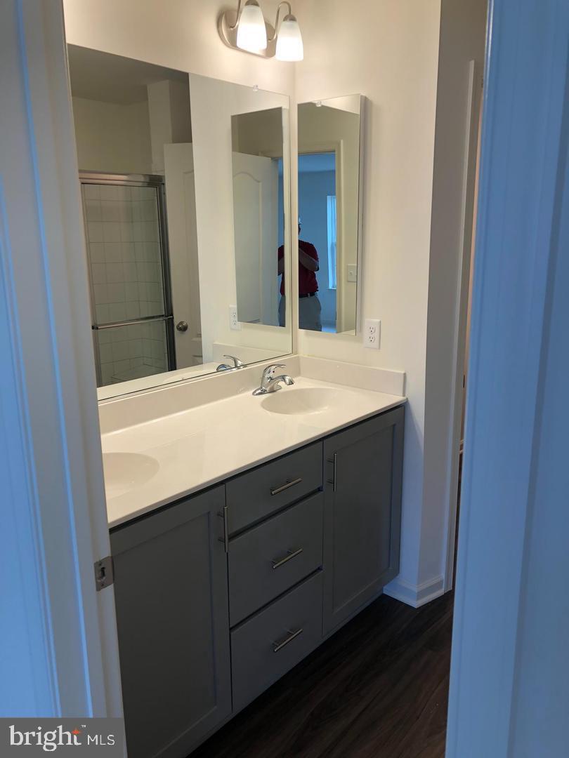 FREEDOM MANOR - Residential Lease