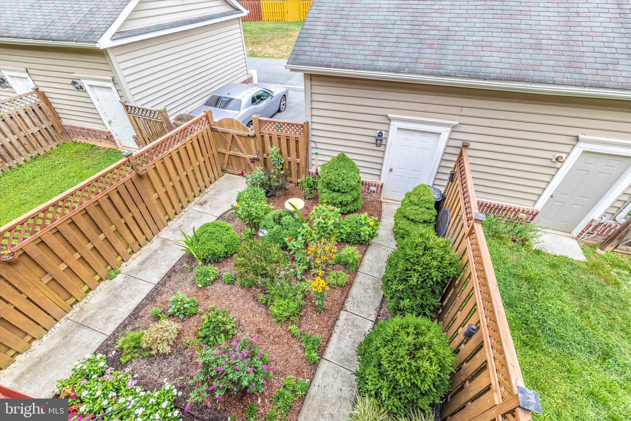 NORTH CROSSING - Residential