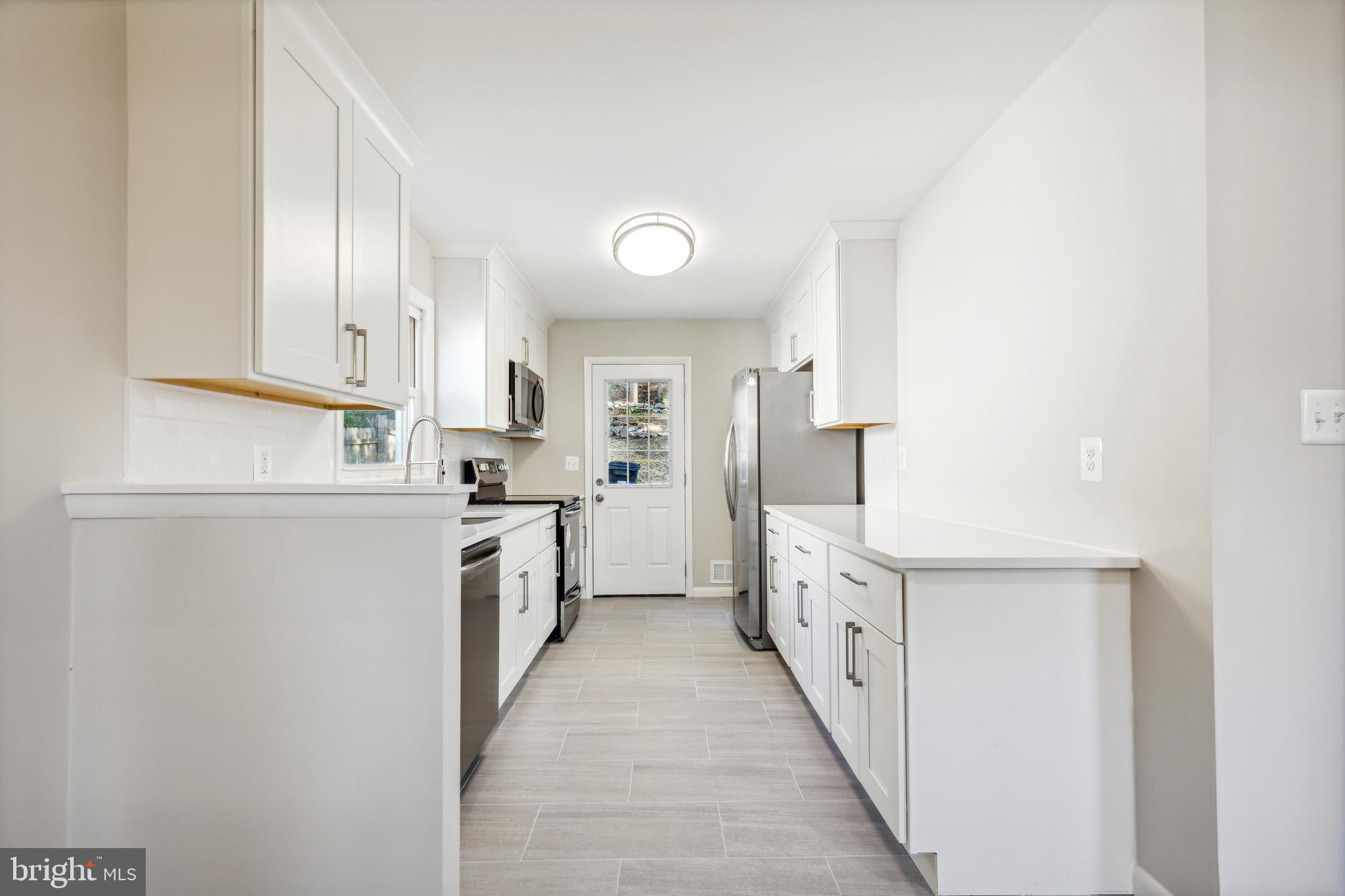 RIVERDALE - Residential