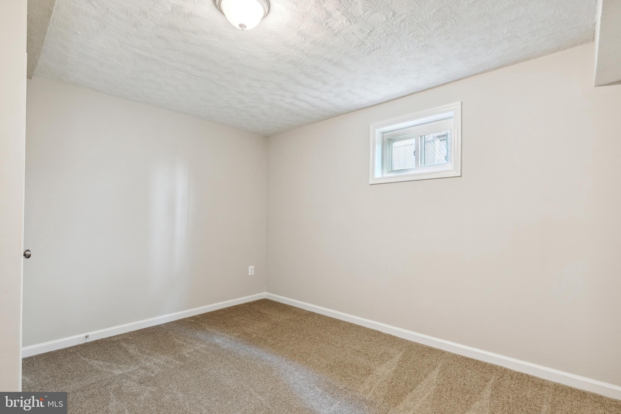 RIVERDALE - Residential