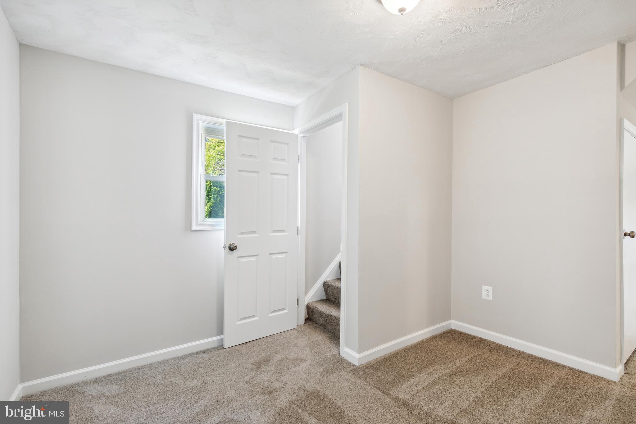 RIVERDALE - Residential