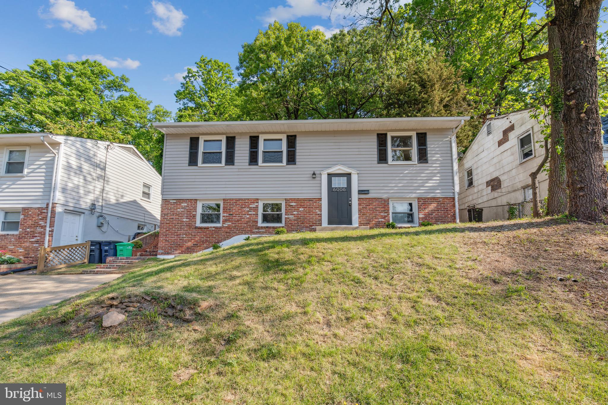 RIVERDALE - Residential