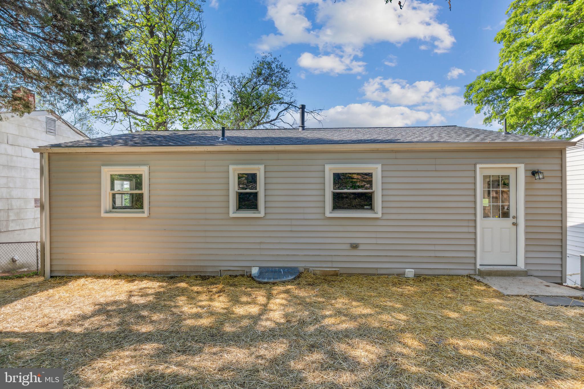 RIVERDALE - Residential