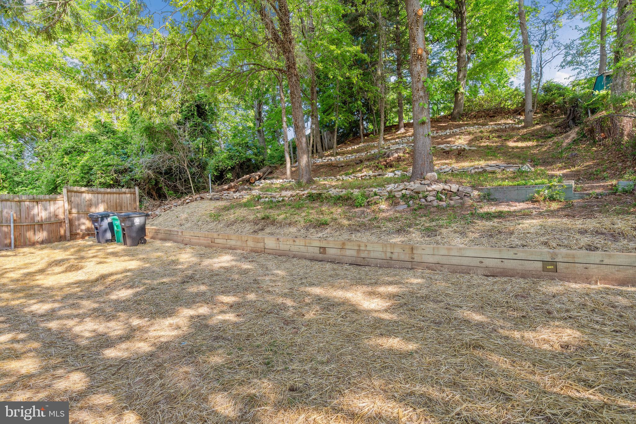 RIVERDALE - Residential