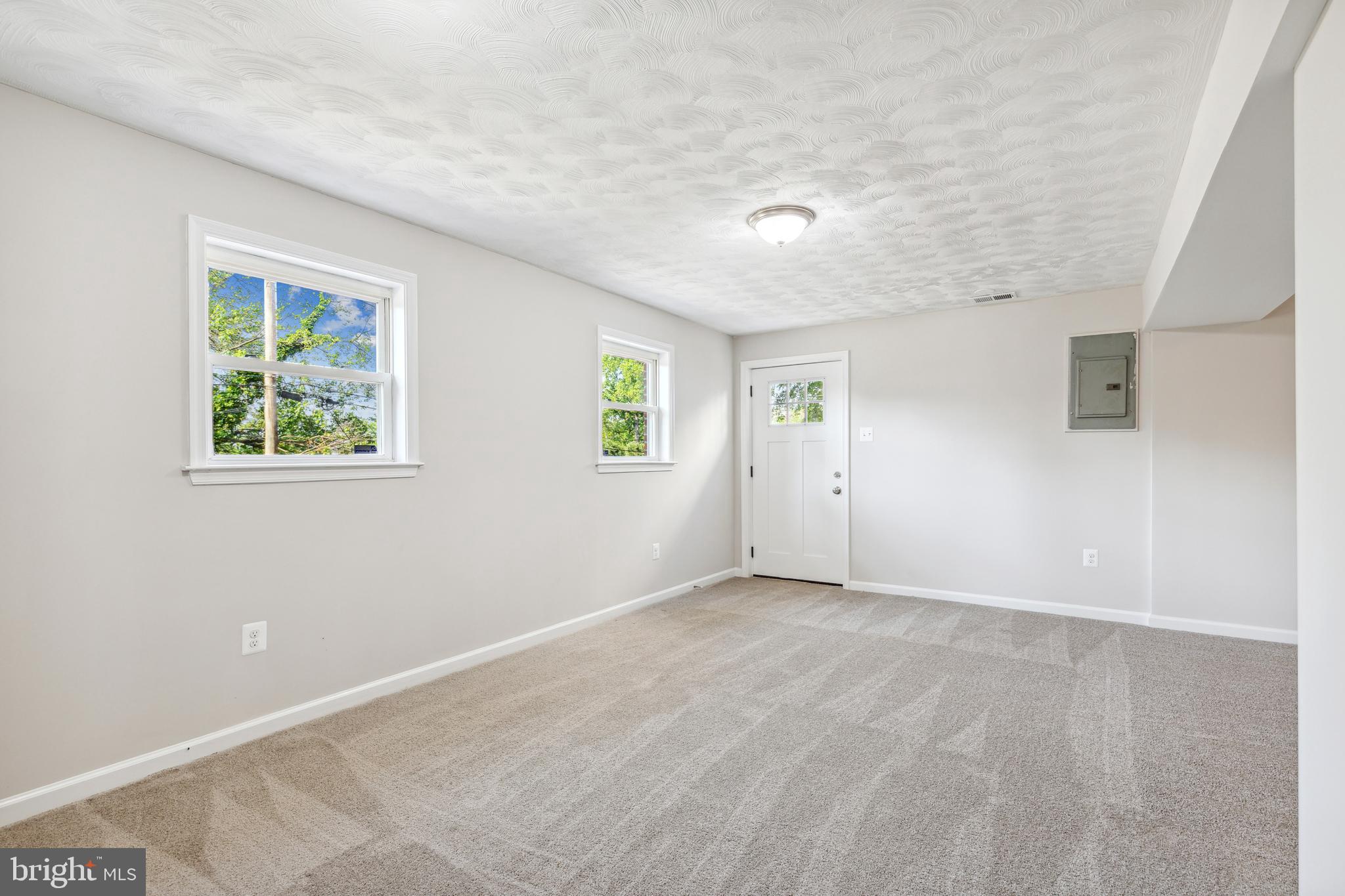 RIVERDALE - Residential