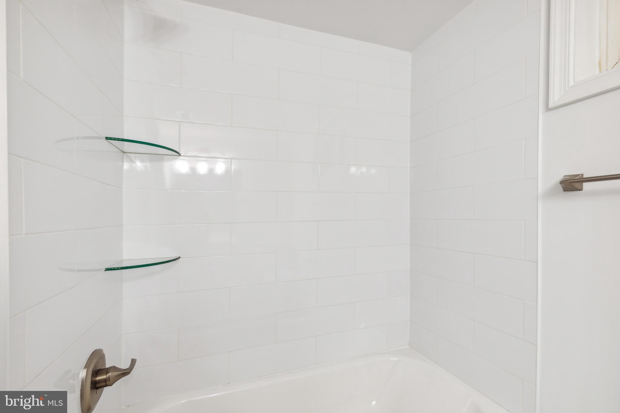 RIVERDALE - Residential