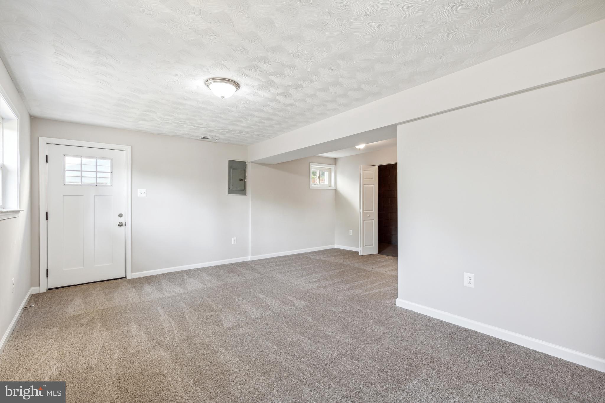 RIVERDALE - Residential